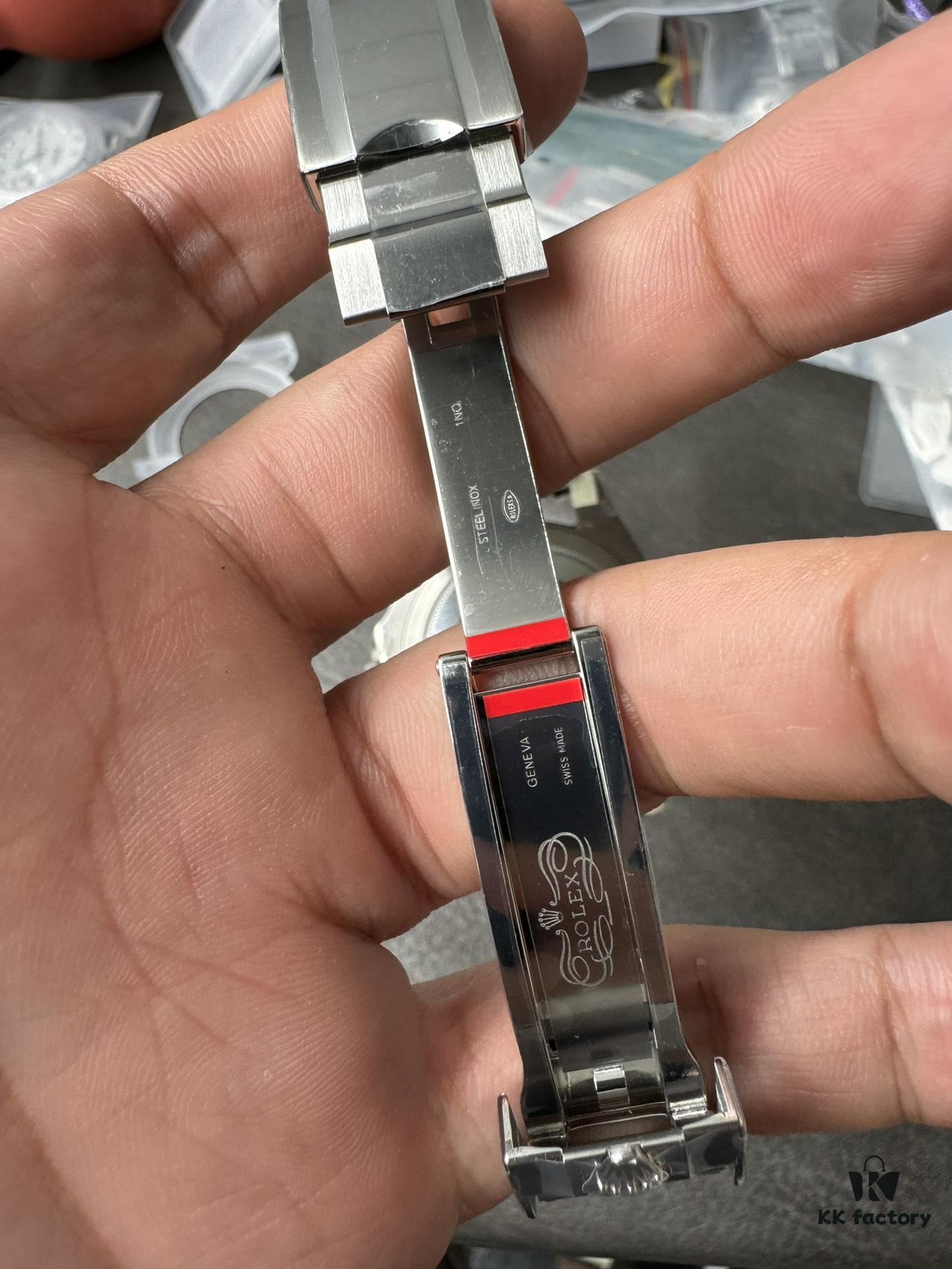 Clean Factory v3 Coca-Cola Bezel, Three-Piece Strap, Dandong 3285