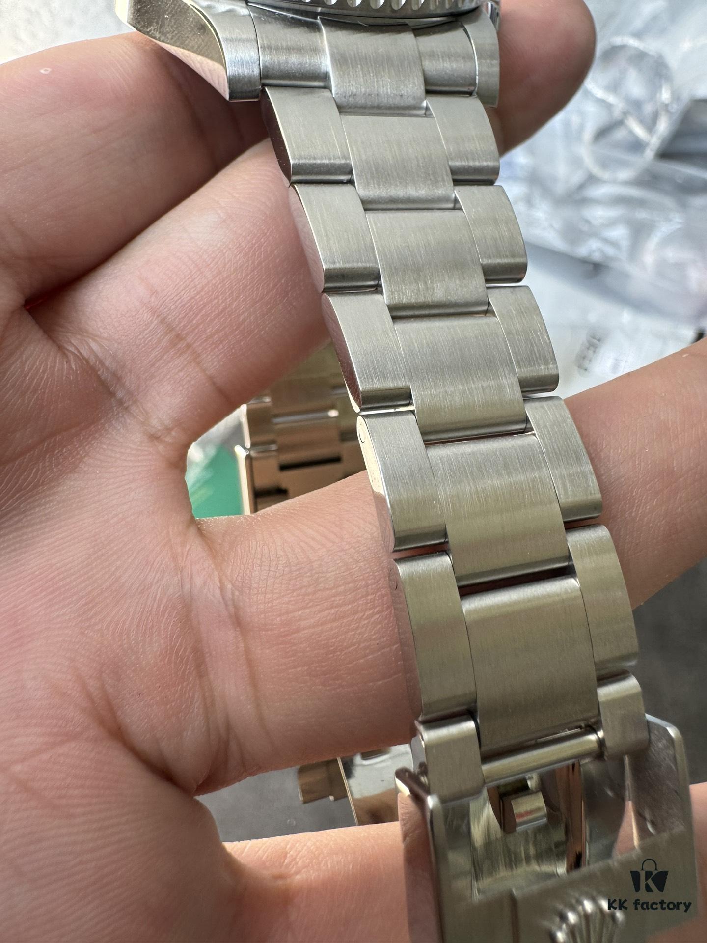 6931a64bccd8ab3d7af9aac2 VS 41 Green Hulk Submariner with High-Transparency Glass and Secondary Bevel Polishing