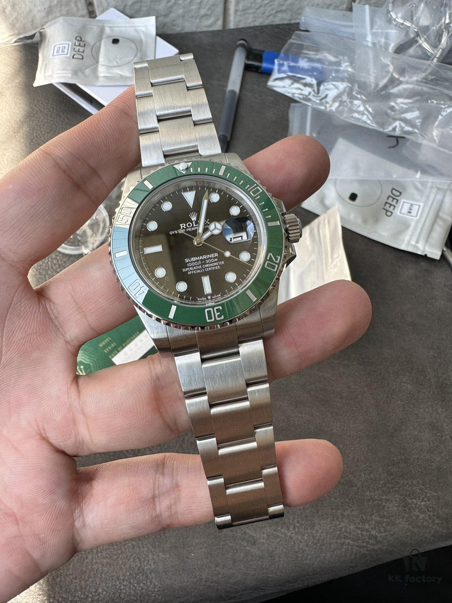 6931a64bccd8ab3d7af9aac3 VS 41 Green Hulk Submariner with High-Transparency Glass and Secondary Bevel Polishing