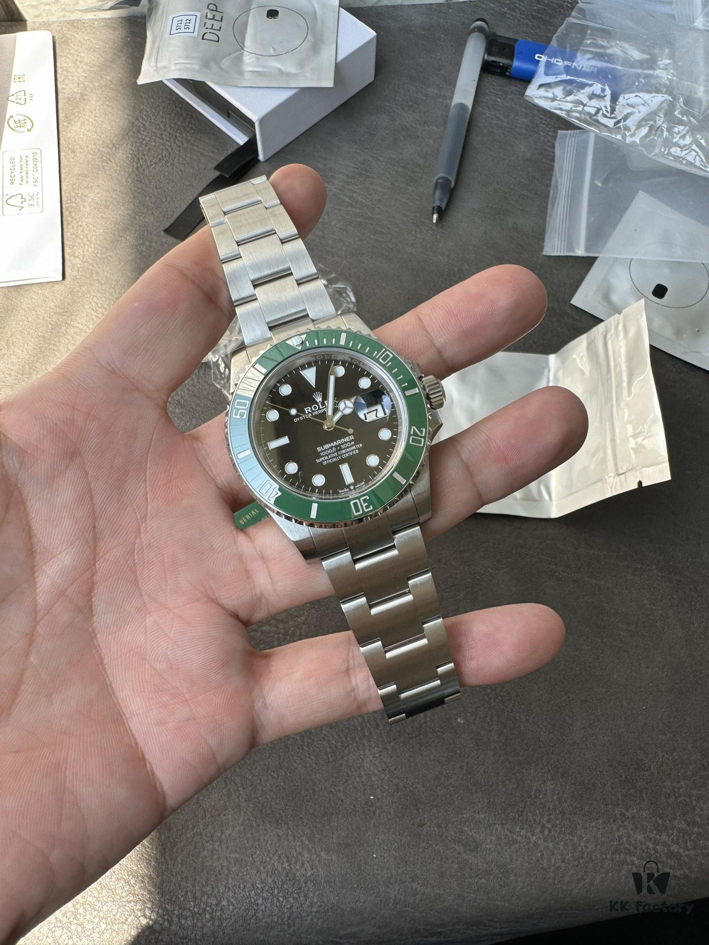 6931a64bccd8ab3d7af9aac7 VS 41 Green Hulk Submariner with High-Transparency Glass and Secondary Bevel Polishing