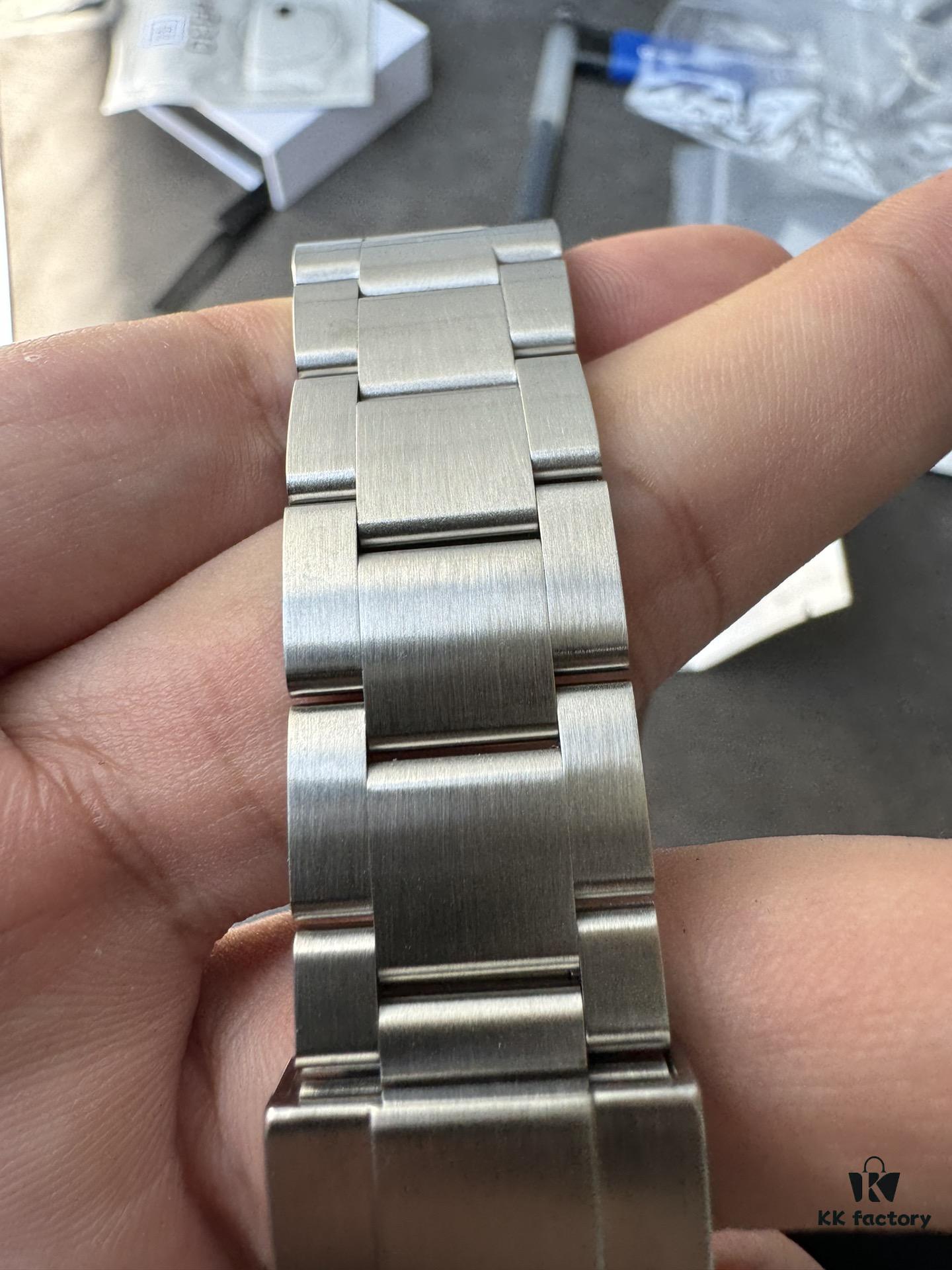 6931a64bccd8ab3d7af9aace VS 41 Green Hulk Submariner with High-Transparency Glass and Secondary Bevel Polishing