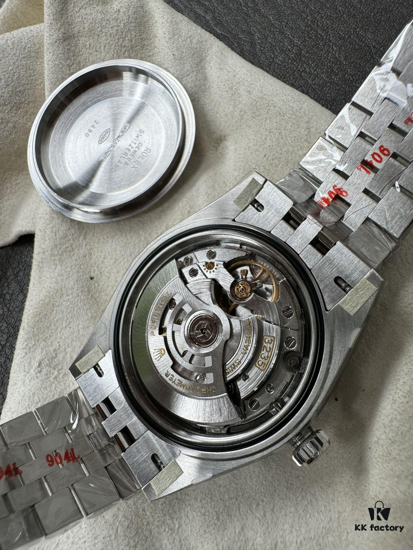 Clean 41 Gray Mesh Diamond-Studded Day