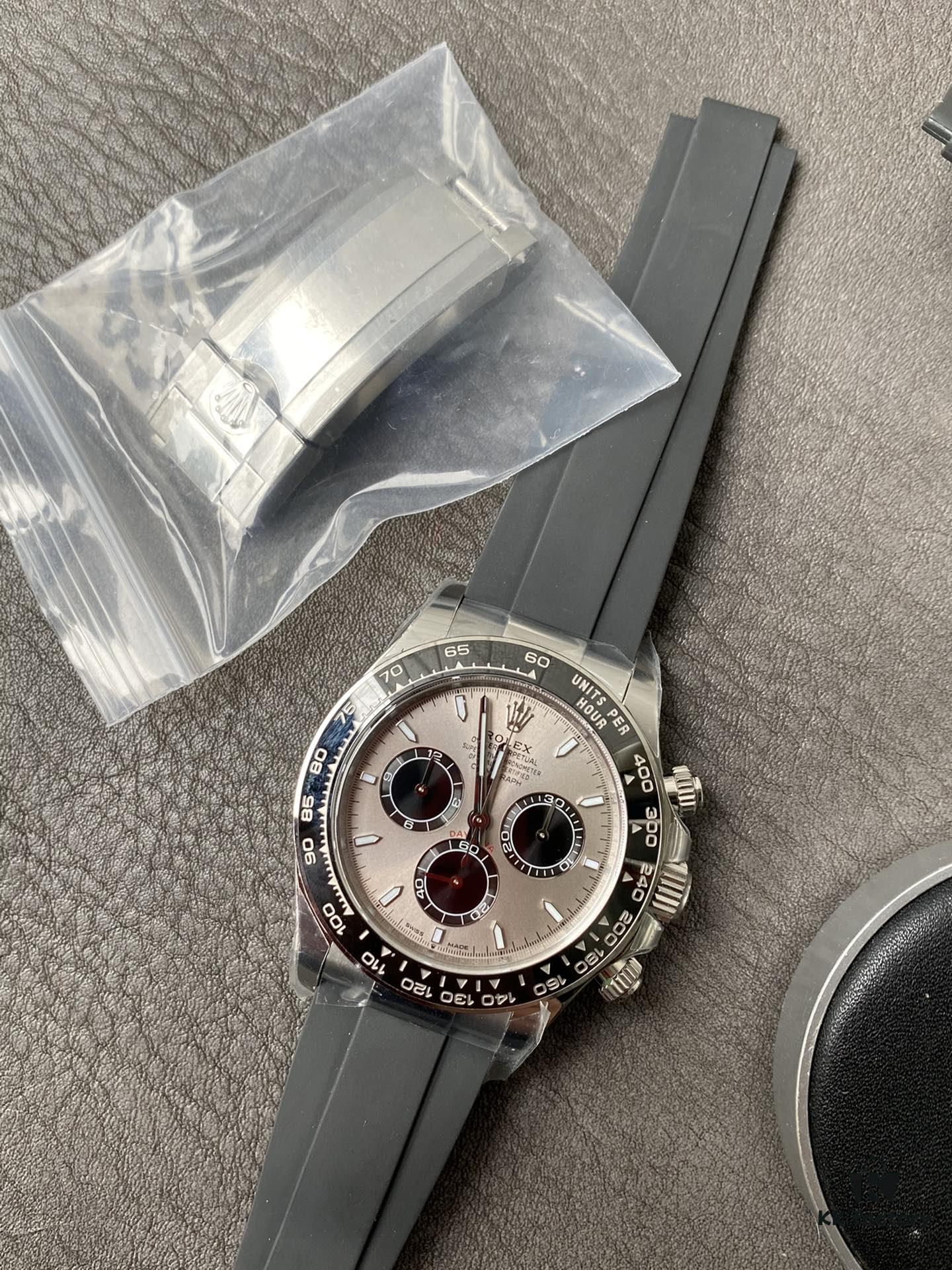Clean New 4131 Movement Gray Rubber Daytona In Stock