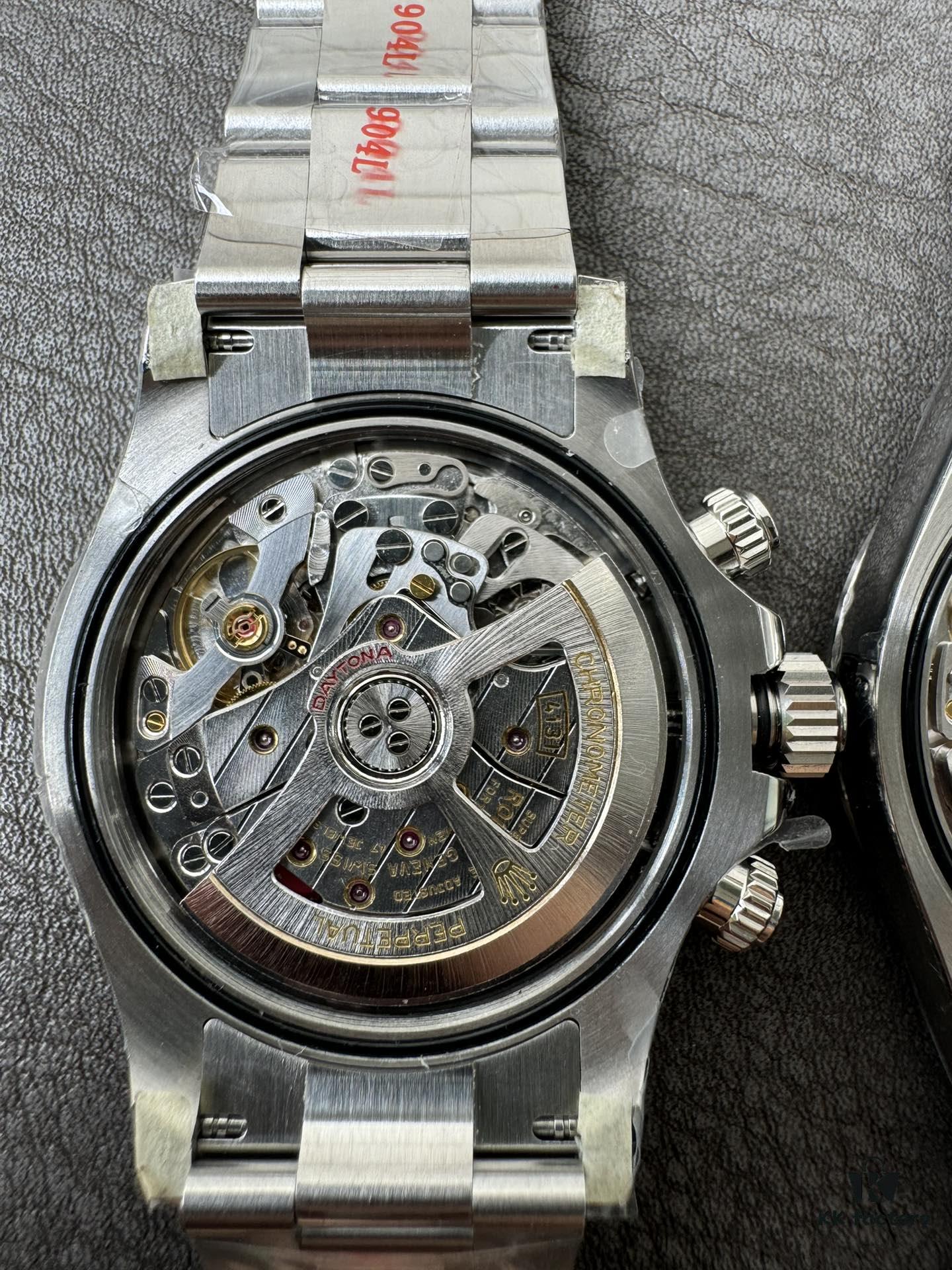 Comparison between Dandong 4131 and Shanghai 4131