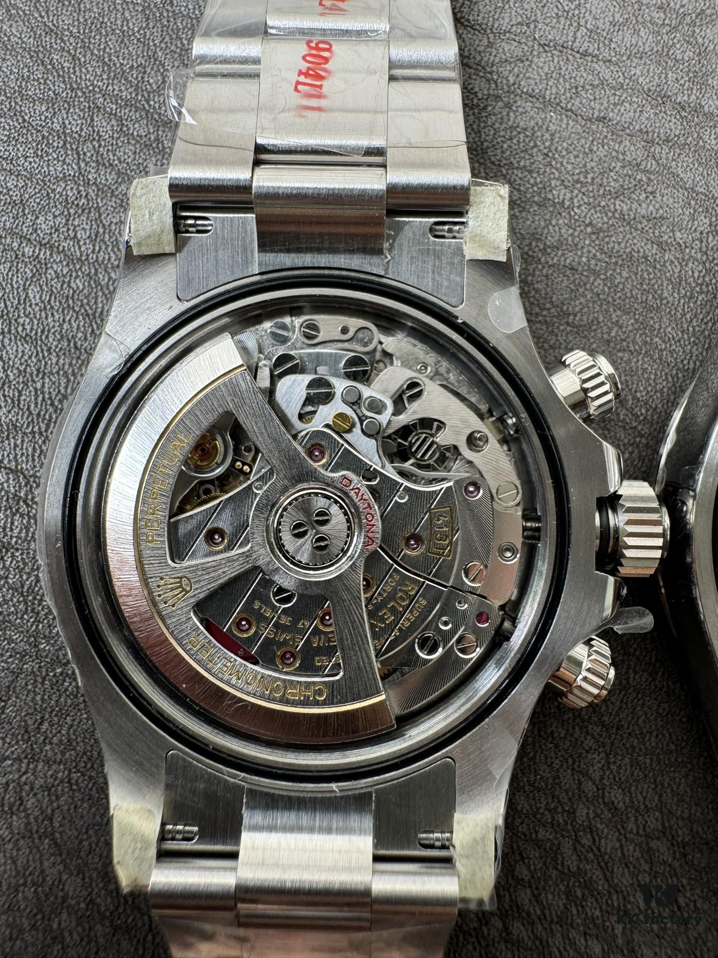 Comparison between Dandong 4131 and Shanghai 4131
