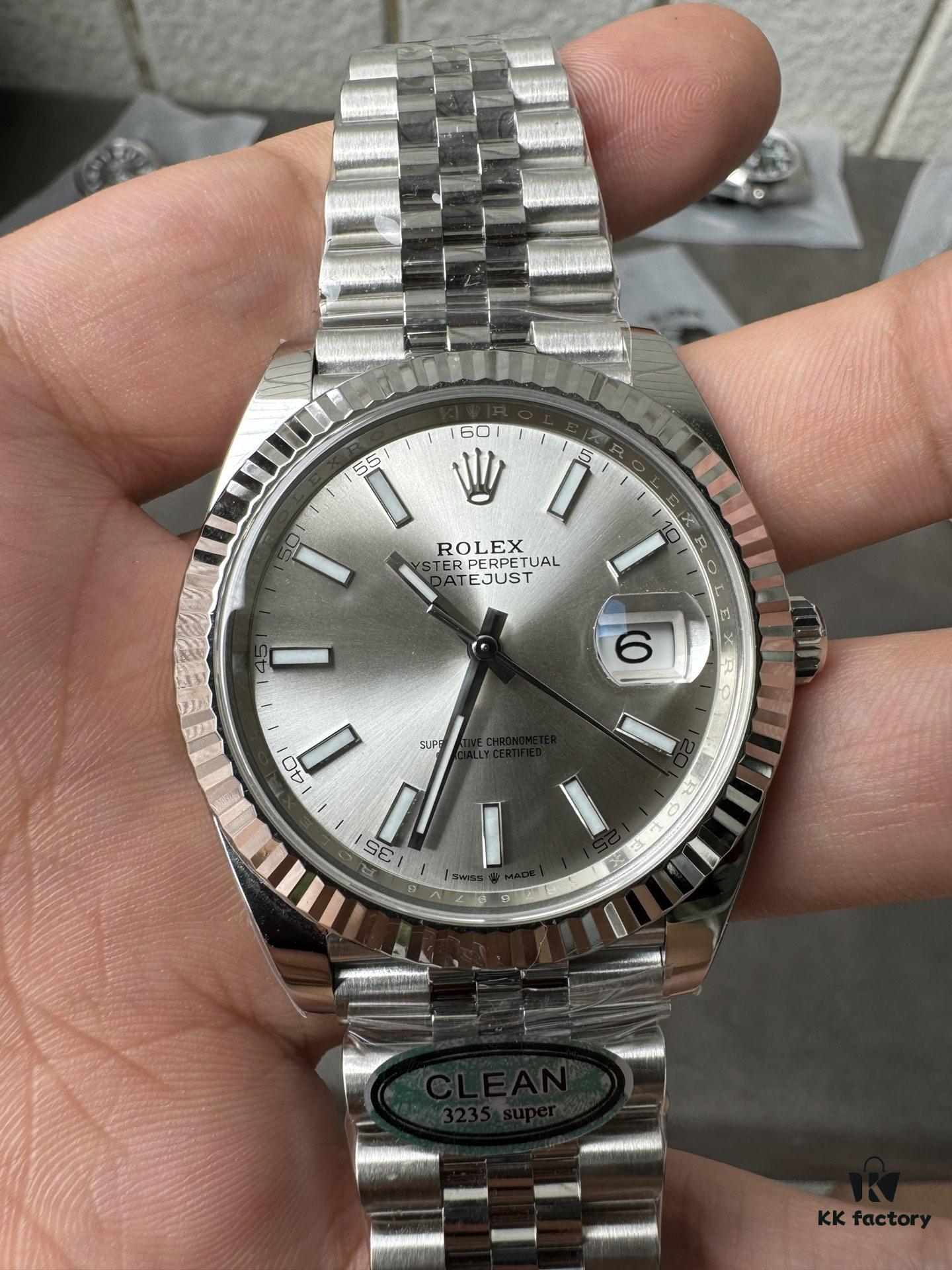 Clean 41 Silver Dial Watch