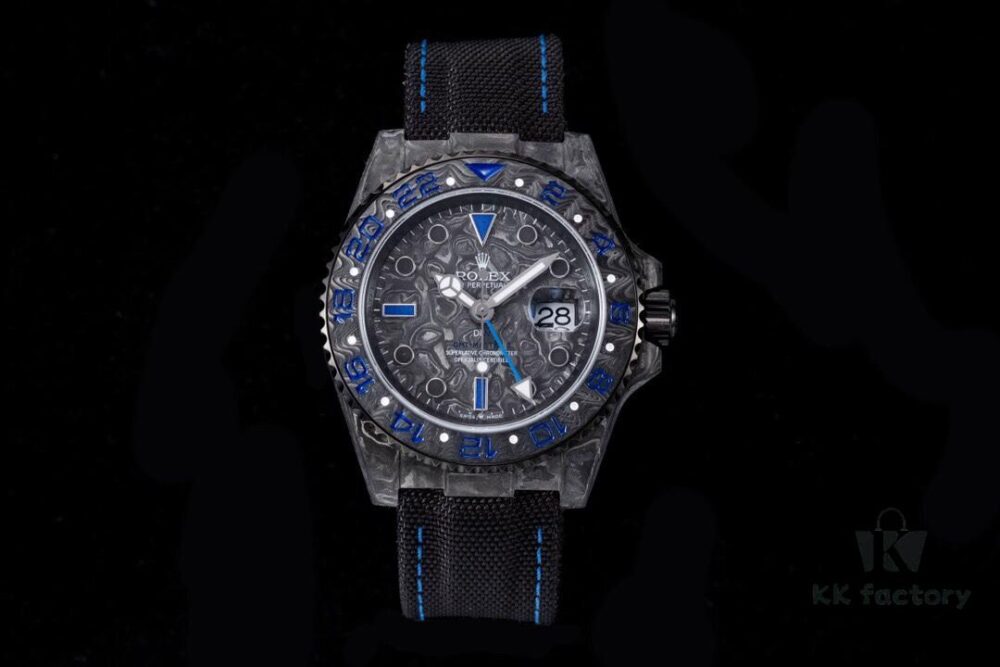 6931a6a6ccd8ab3d7af9b0e8 New Arrival Craftsmanship Unity Carbon Fiber Custom Edition Watch