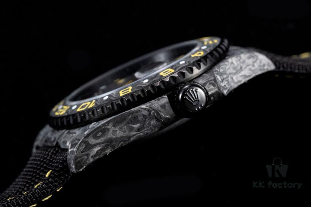 6931a6a8ccd8ab3d7af9b112 New Arrival Craftsmanship Unity Carbon Fiber Custom Edition Watch