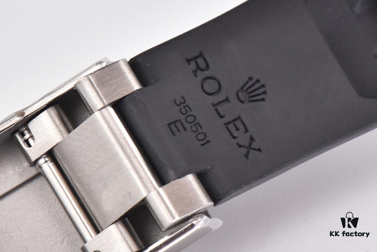 6931a6f6ccd8ab3d7af9b64e CLEAN Factory C-Factor Rolex 116519 White Gold Panda Dial Daytona with Rubber Strap