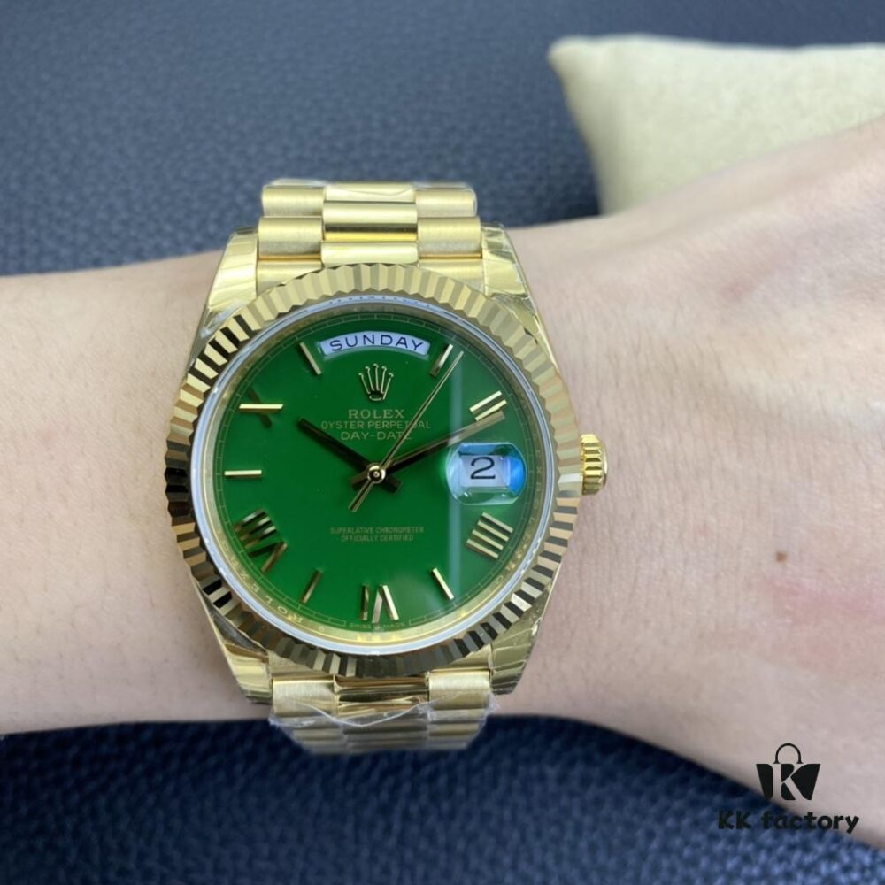 6931a71eccd8ab3d7af9b907 EW New Arrival 2022 Sunday Chronograph Green Dial