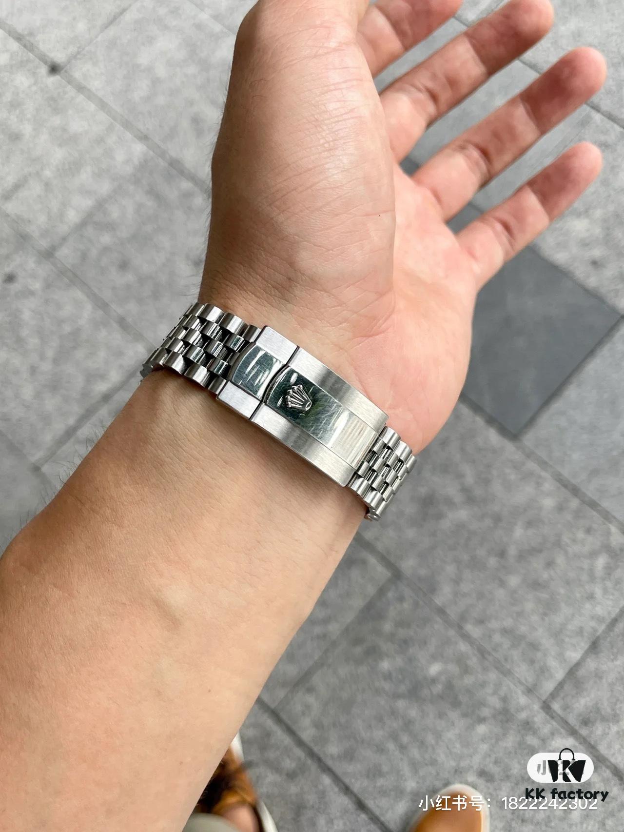 6931a75accd8ab3d7af9bcf2 Rolex Datejust 41mm Latest Model 'Mint Green' and 'Checkered Blue' - Wrist Appearance!