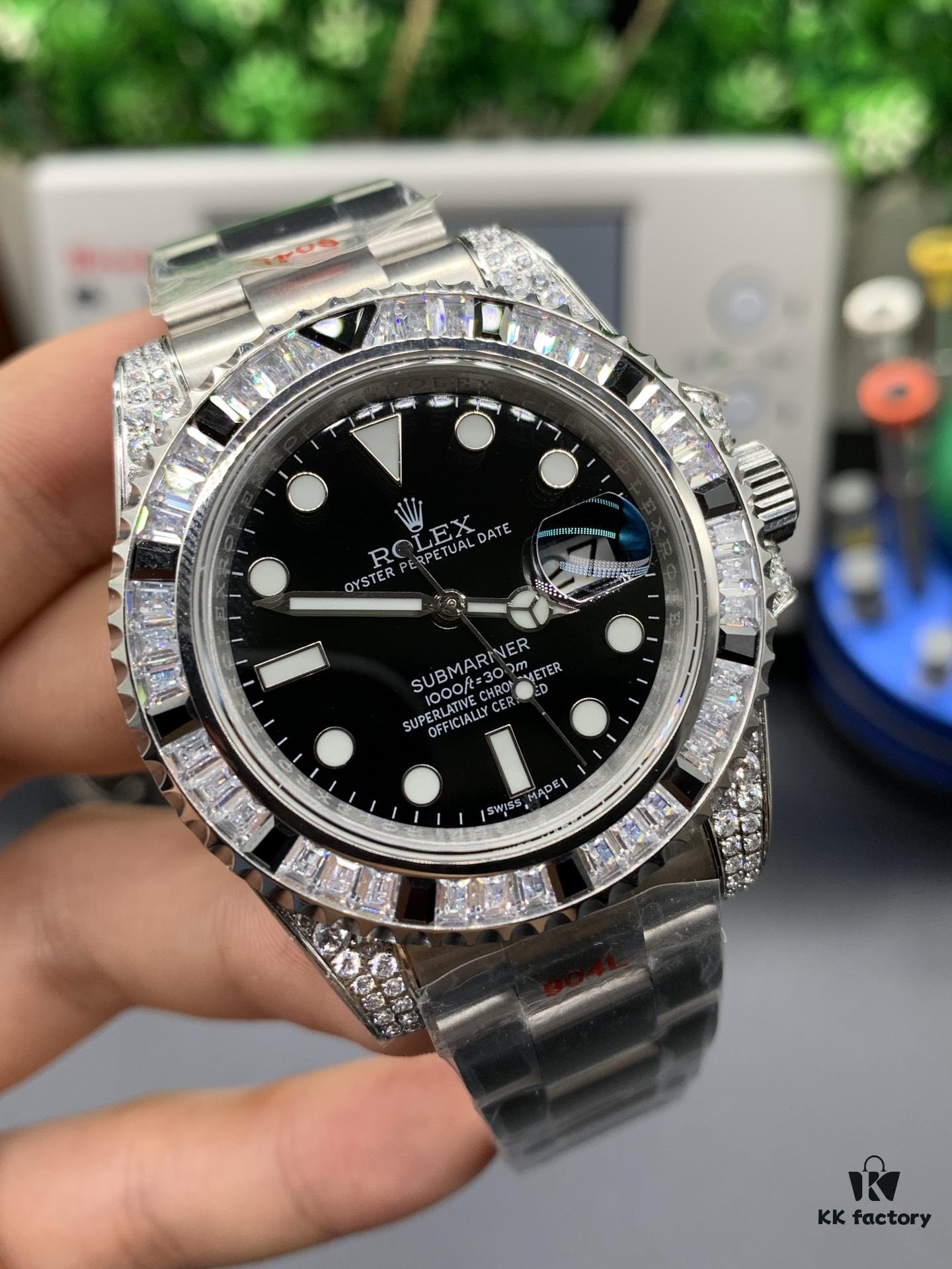 Customized Rolex SUBmariner with Back Diamond Inlay