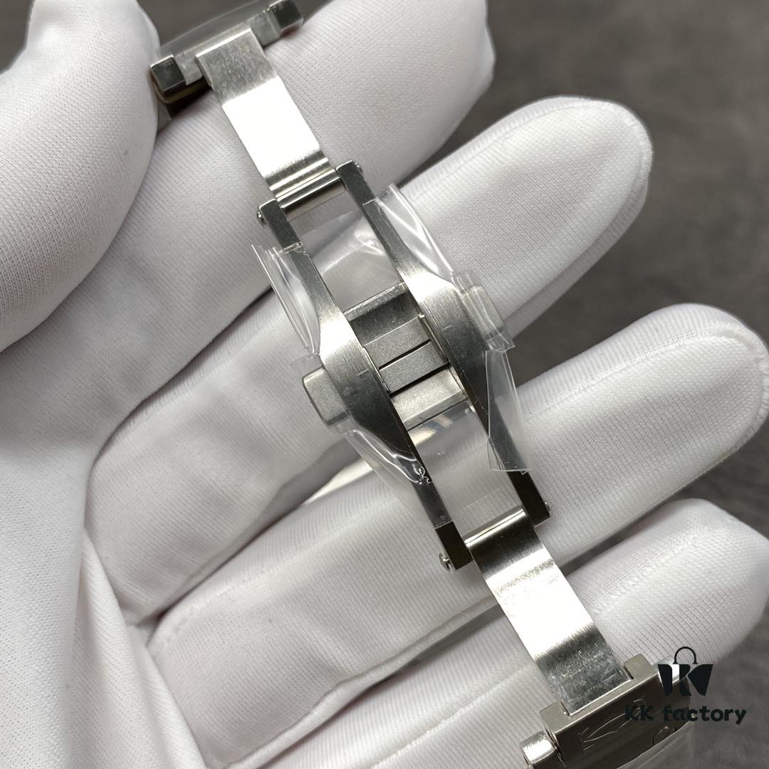 6931a7f0ccd8ab3d7af9c595 Cartier New Santos, V6 Factory Edition! 316 Material, Swiss Craftsmanship Fire-Blued Steel Hands, Swiss Anti-Reflective Coating, Scratch-Resistant and Fingerprint-Resistant Treatment!