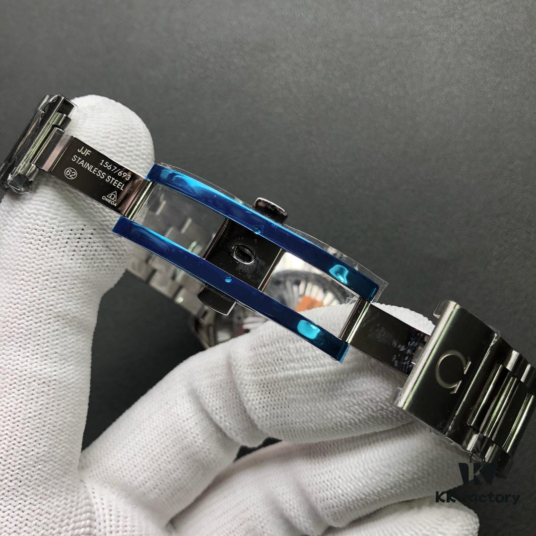 6931a80fccd8ab3d7af9c78e VS Omega Seamaster Aqua Terra 150 with VS New Integrated 8500 Movement