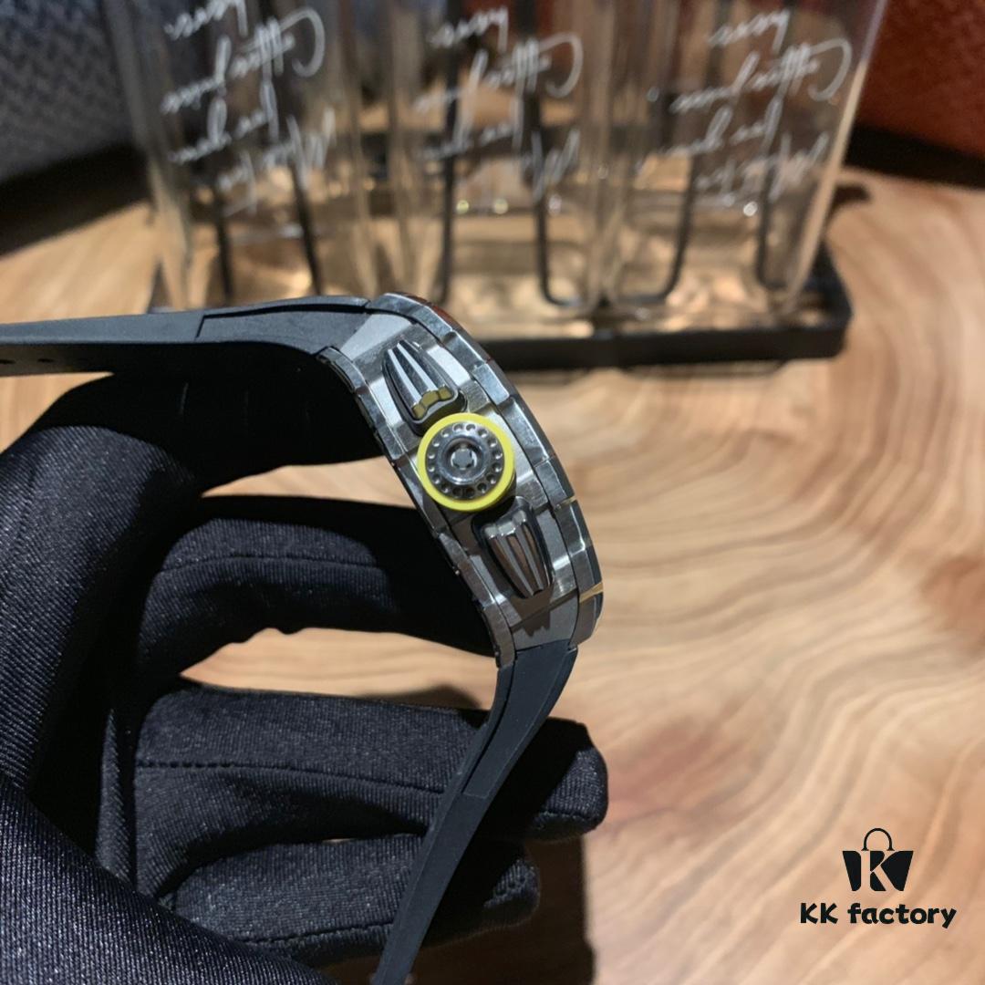 Richard Mille RM011 Elevated to a New Level of Artistry, Perfect Craftsmanship with Large Date Chronograph Flyback/Retour Envol Multi-Function Automatic Mechanical Movement Based on ETA7750