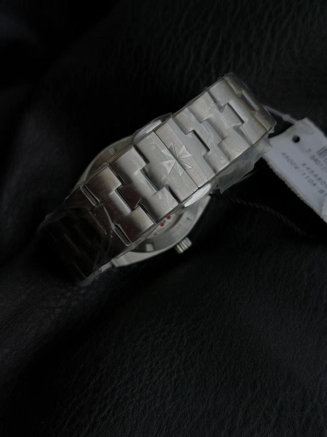 6931a86accd8ab3d7af9cd82 8F Luxury: Vacheron Constantin Overseas Tourbillon 4500V/110A-B126 Watch (Stainless Steel - Silver Dial with Sunburst Satin Silk Finish, Velvet-Like Smooth Bezel, 18K Gold Hour Markers, Hands with White Luminescent Coating, Custom 5100 Fully Automatic Movement, 41mm), Dedicated to the Bold and Resolute Traveler, Heaven Protects the Globe