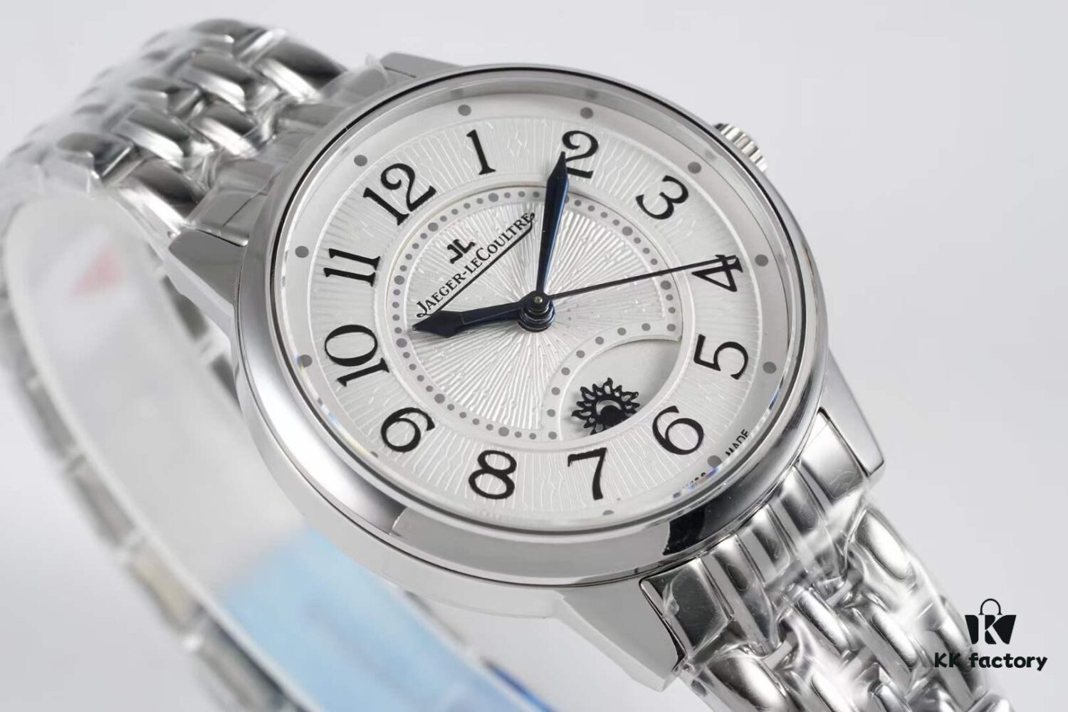 6931a878ccd8ab3d7af9ce67 BF Fine Collection Jaeger LeCoultre Rendez-Vous Series with Imported 316L Stainless Steel Bracelet, Top-Quality Blued Steel Hands, Equipped with Modified Imported 9015 Movement Simulating Original Cal. 898A Automatic Self-Winding Movement (Without Additional Plate), Featuring Day-Night Display, Diameter: 34mm, Thickness: 10mm