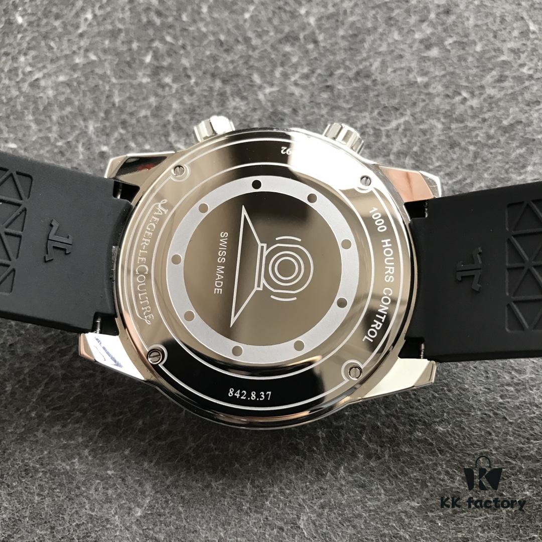 6931a87bccd8ab3d7af9ce8f GP Factory New Release: Gradient Blue-to-Black Dial, Q9068681 Model, 42mm Stainless Steel Dive Watch – A Modern Classic Inspired by the 1968 Memovix Series