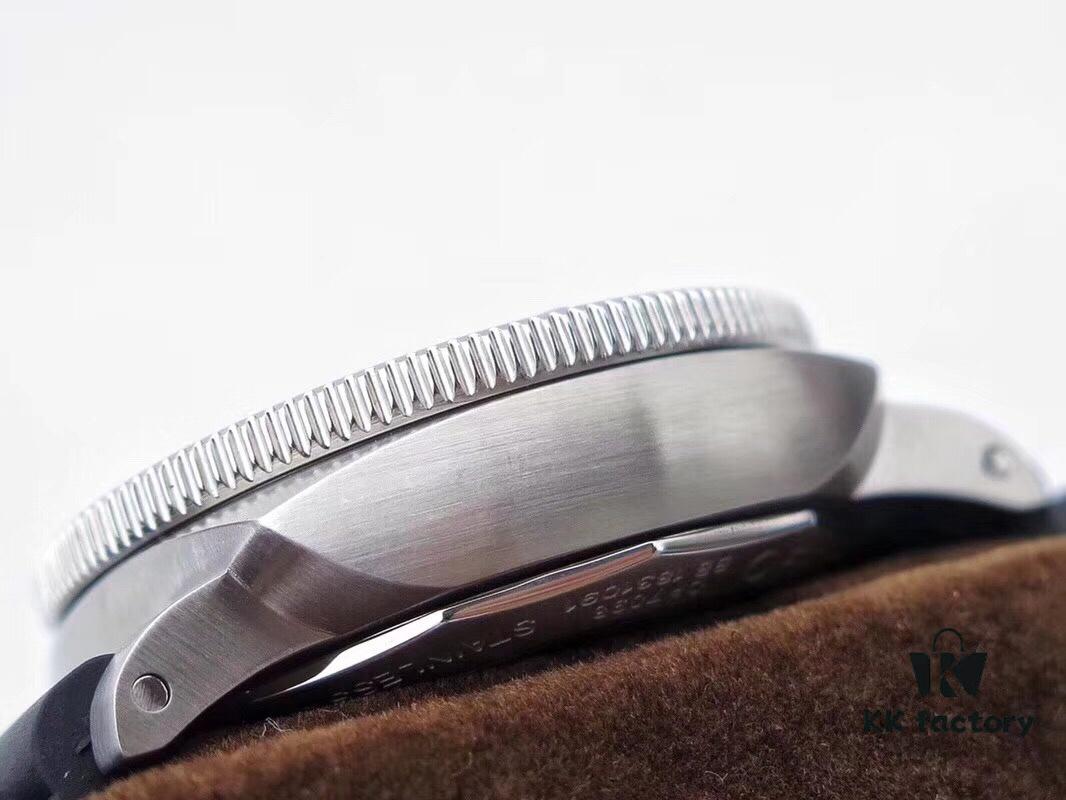 6931a896ccd8ab3d7af9d05f ZF Production Panerai Pam682, Small Case with Natural Rubber Strap