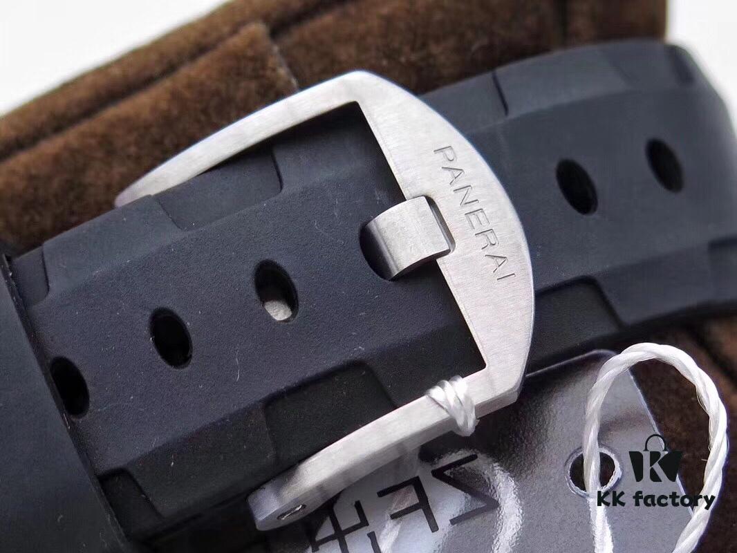 6931a896ccd8ab3d7af9d061 ZF Production Panerai Pam682, Small Case with Natural Rubber Strap