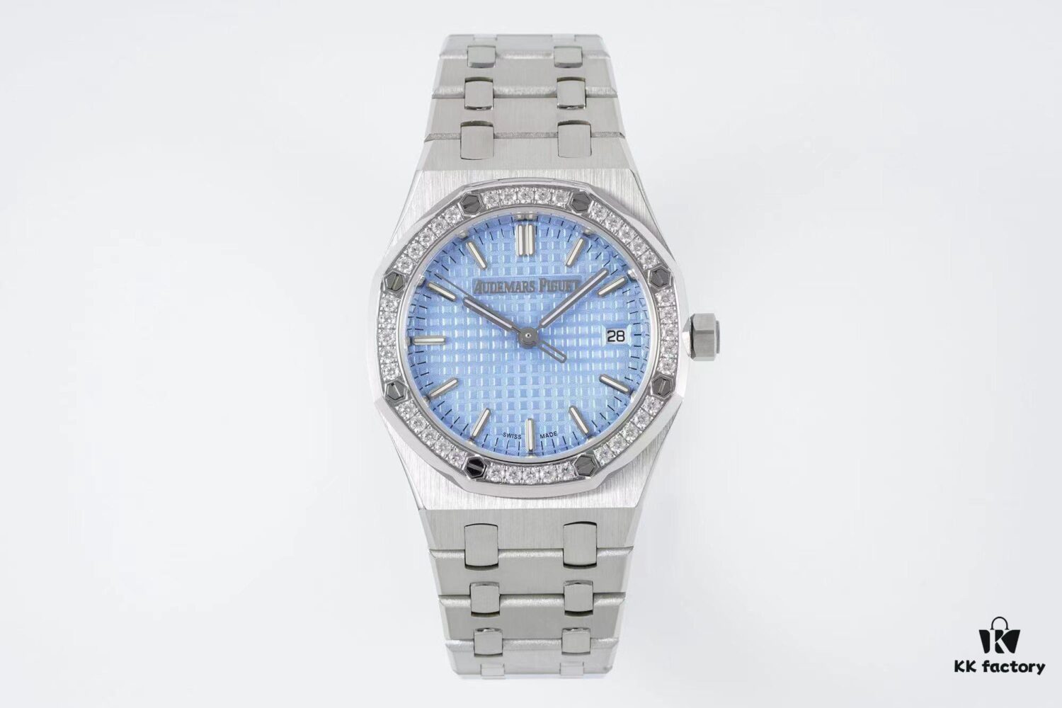 6931a89bccd8ab3d7af9d0a2 Audemars Piguet Royal Oak Automatic Winding Watch with 34mm Diameter