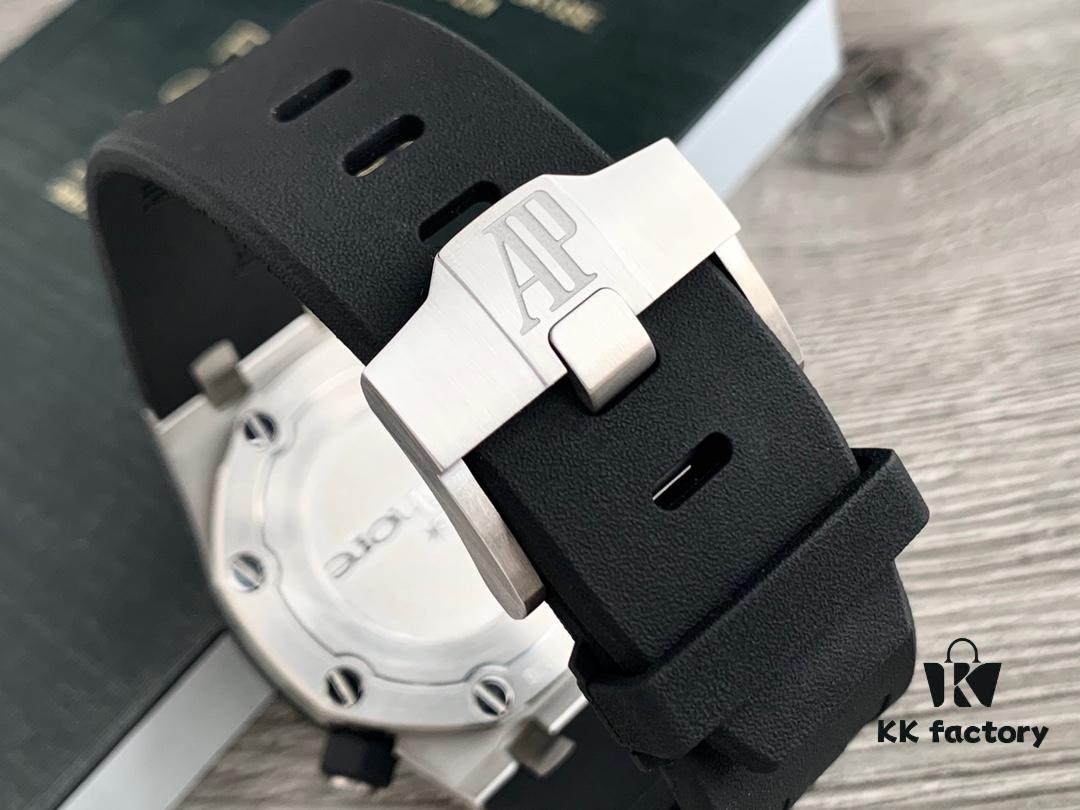 6931a8a4ccd8ab3d7af9d13d Royal Oak 15710 Features the Regular Octagonal Case with Eight Decorative Screws, Exuding a Rugged and Masculine Charm