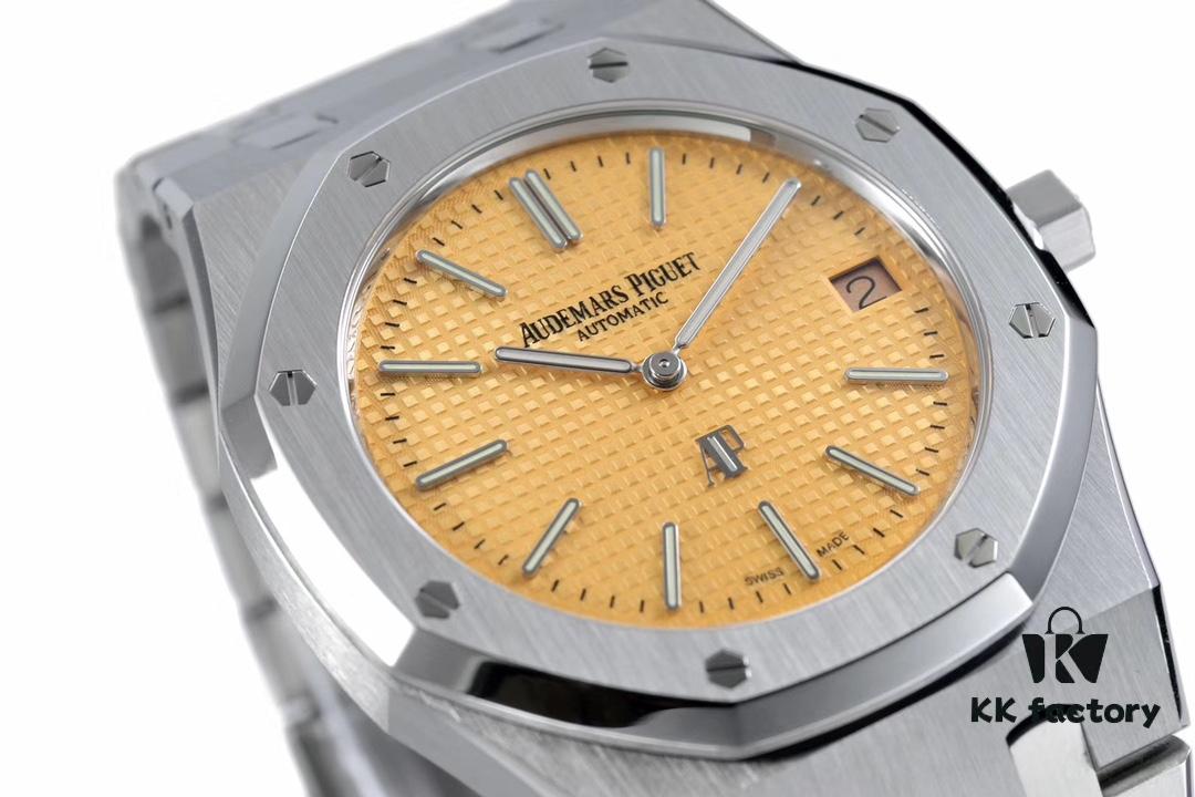 6931a8b5ccd8ab3d7af9d264 XF's Major New Release: Royal Oak 15202 Ultra-Thin 'Champagne Gold' Limited Edition