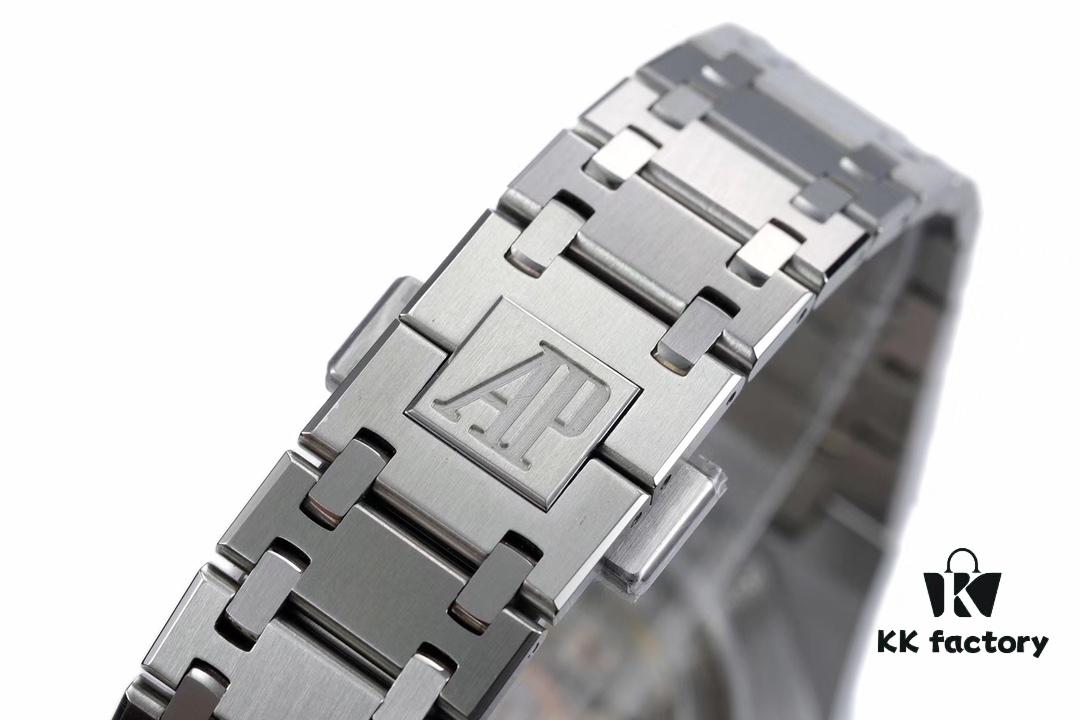 6931a8b6ccd8ab3d7af9d268 XF's Major New Release: Royal Oak 15202 Ultra-Thin 'Champagne Gold' Limited Edition