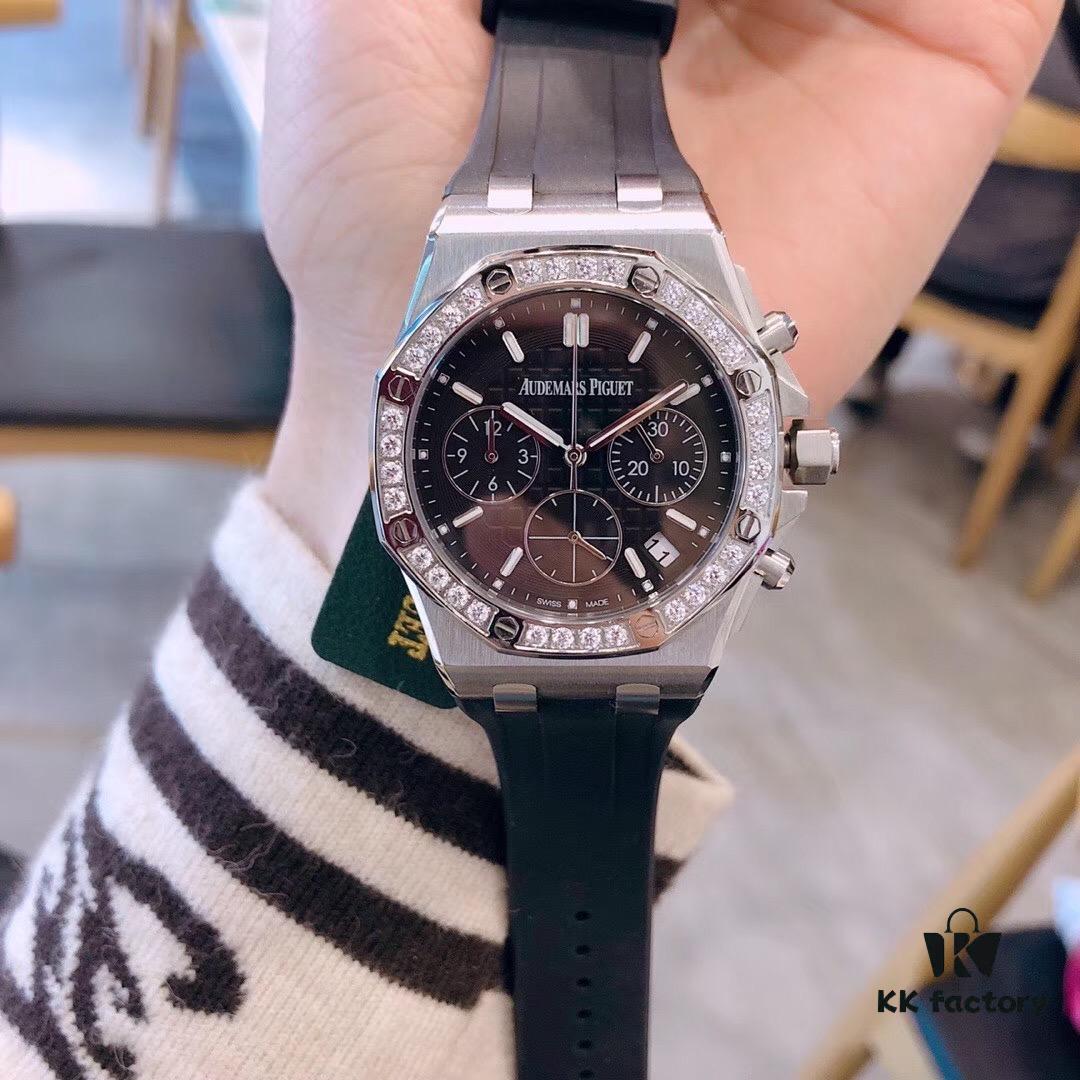 6931a8bcccd8ab3d7af9d2d0 AP Royal Oak Offshore Series Luxury Full Diamond Ladies' Watch, Super Cool and Fashionable, Six-Hand VK Chronograph with Imported Quartz Movement, Sapphire Scratch-Resistant Glass, 316 Stainless Steel Case, Imported Rubber Strap, the Ultimate Classic Among Audemars Piguet Ladies' Watches