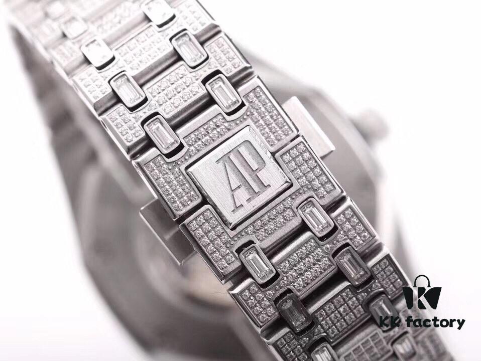 6931a8beccd8ab3d7af9d2ef TZ Royal Oak Series 15452 Men's Full Diamond Pavé Watch (New Version: Side Diamonds, Bracelet Set with Large Square Diamonds, Bar Index Markers, and Built-in Logo)