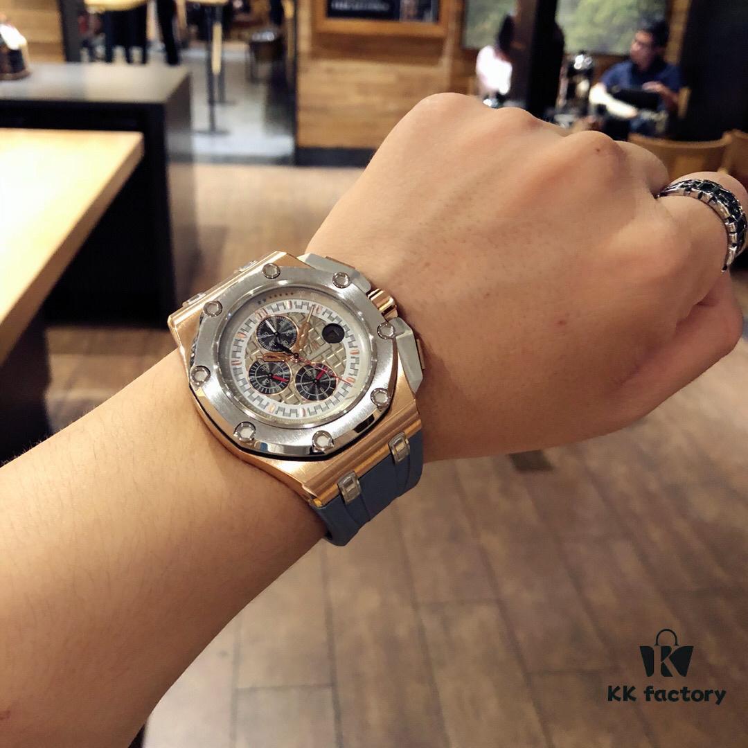 Audemar Piguet Royal Oak Offshore Series with Imported Multi-Function Automatic Mechanical Movement, Anti-Glare Sapphire Crystal, 316 Stainless Steel Case, and Imported Rubber Strap with Original Pin Buckle! Size: 44MM x 13MM