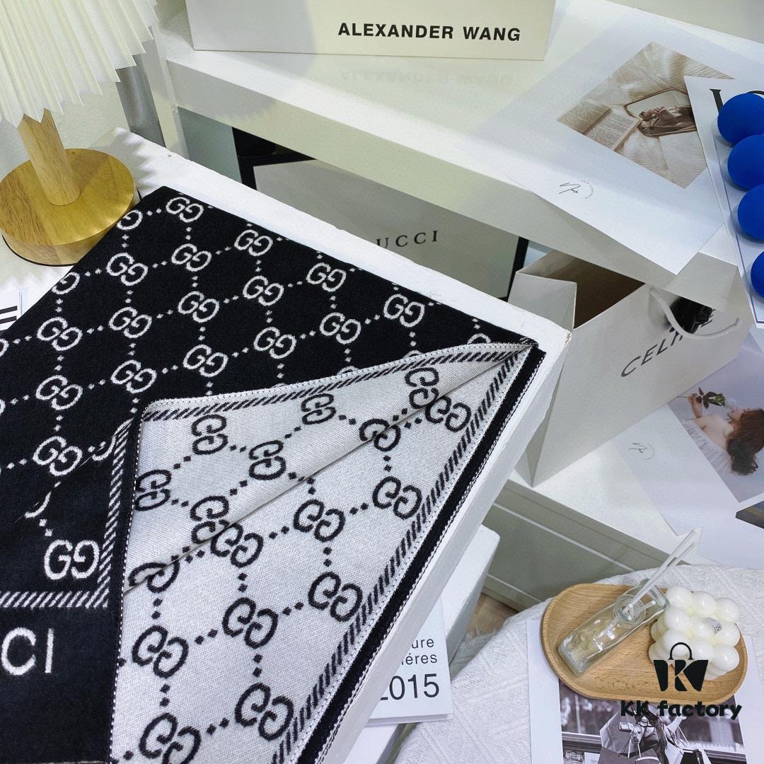 6931a8d6ccd8ab3d7af9d3c0 GUCCI (Gucci) 2021 Latest Masterpiece: Exquisite Double G Pattern Cashmere Scarf