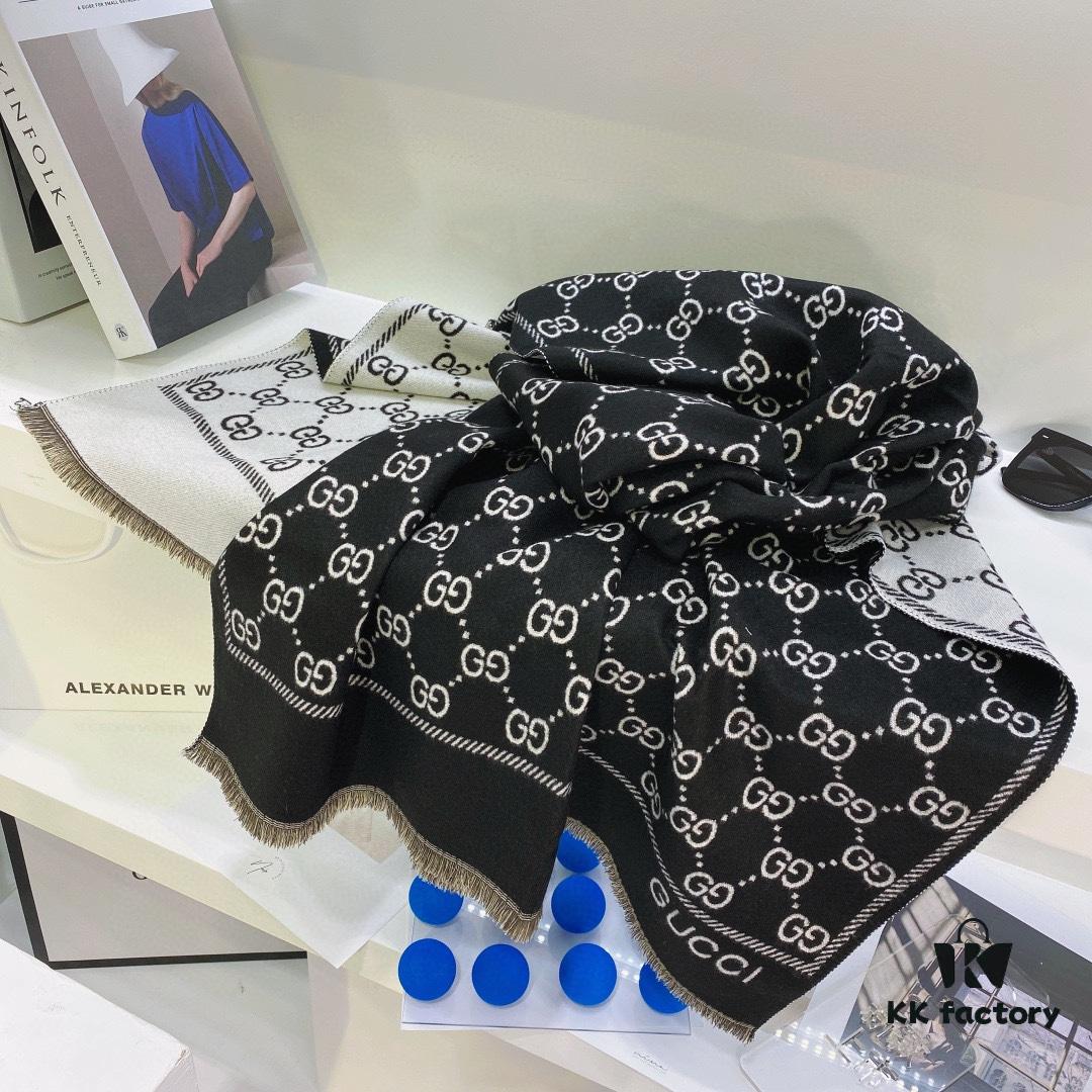 6931a8d7ccd8ab3d7af9d3c4 GUCCI (Gucci) 2021 Latest Masterpiece: Exquisite Double G Pattern Cashmere Scarf