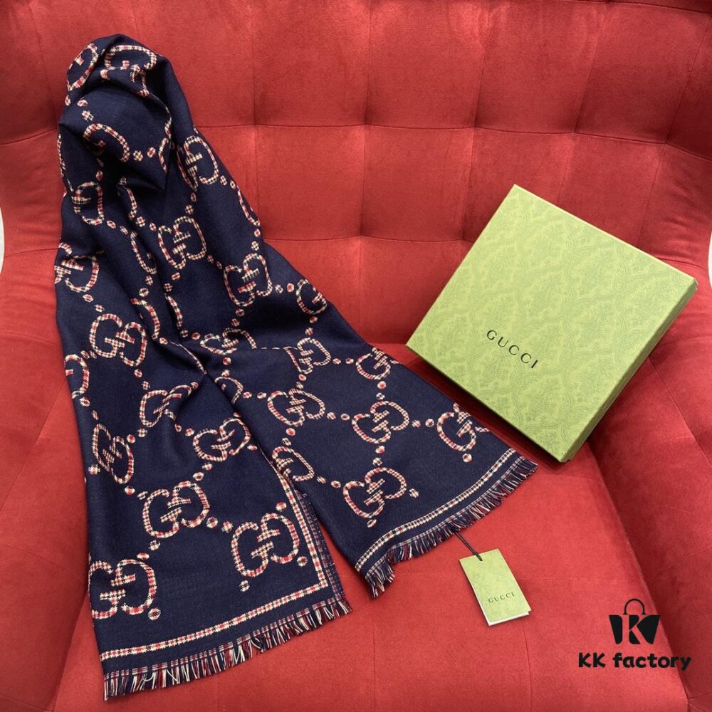 GUCCI 2021 Latest Scarf - Double-Sided Jacquard, Two-Tone Plaid Design, Must-Have Winter Accessory