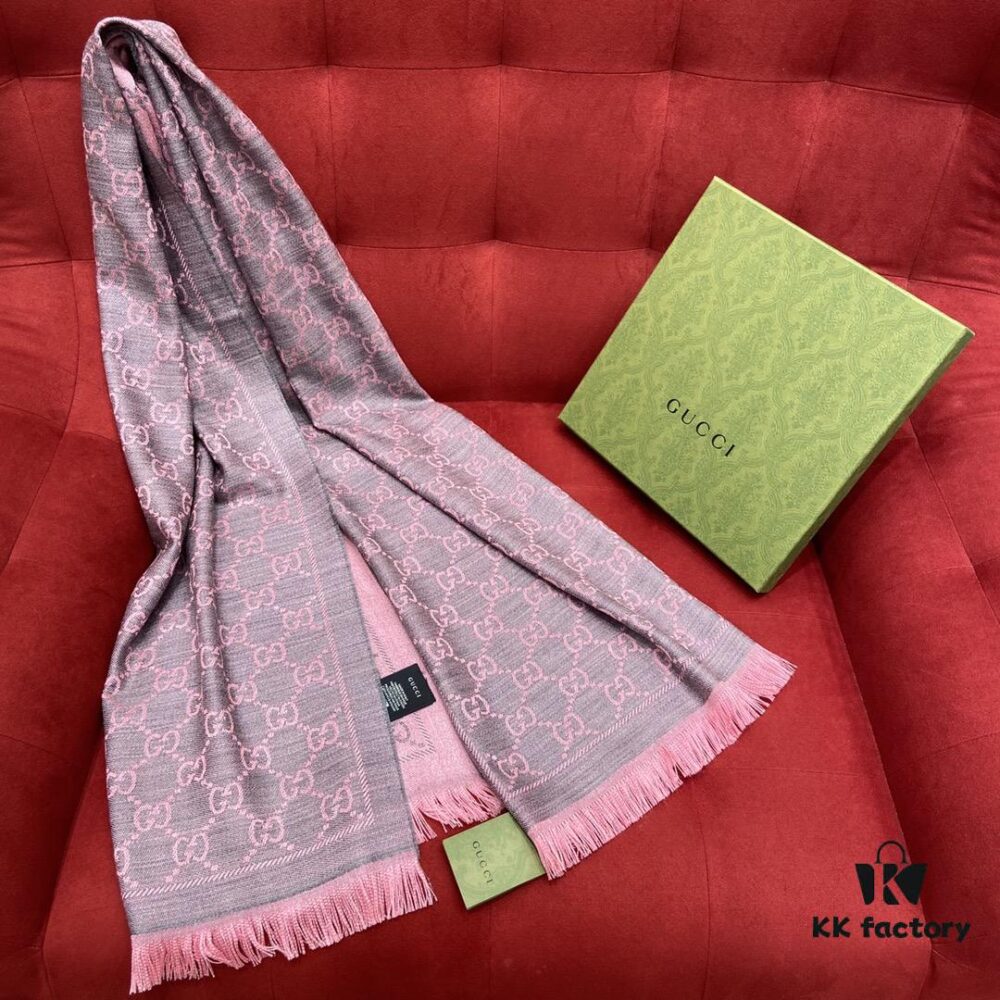Classic Upgrade - Gray Pink | GUCCI, The Original Divine Aesthetic Style, So Soft and Elegant, Great Value, Double-Sided 3D Jacquard Craft, Wearable on Both Sides, 100% Wool, Extremely Soft and Non-Irritating, 48cm*180cm