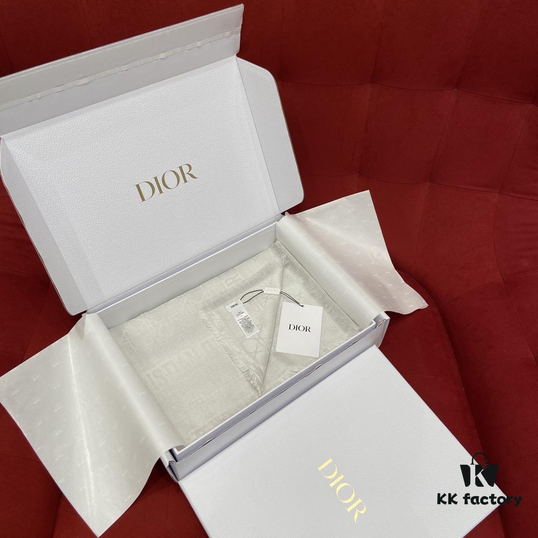 6931a8e7ccd8ab3d7af9d4d2 Dior Checkered Pattern Gold Thread Shawl, White - Silk and Wool-Cashmere Blend, 140cm*140cm