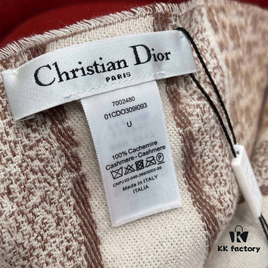 6931a8e9ccd8ab3d7af9d4f4 Khaki Dior Winter Must-Have Super Classic Cashmere Scarf