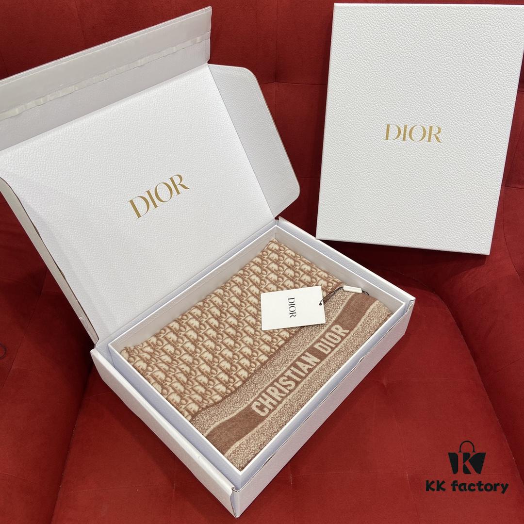 6931a8e9ccd8ab3d7af9d4f6 Khaki Dior Winter Must-Have Super Classic Cashmere Scarf