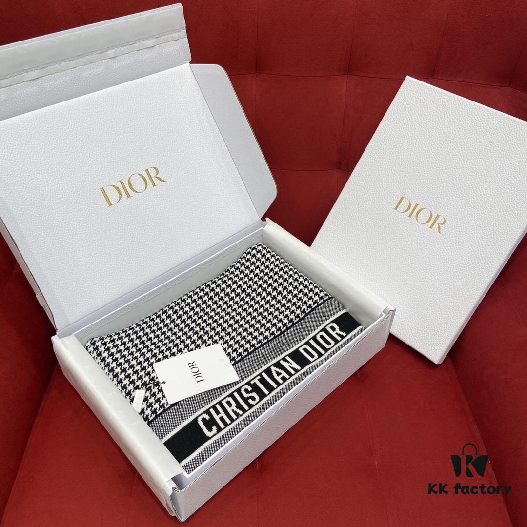6931a8ecccd8ab3d7af9d52c DIOR Eternal Classic – Houndstooth Pattern Unisex Scarf with 97% Cashmere