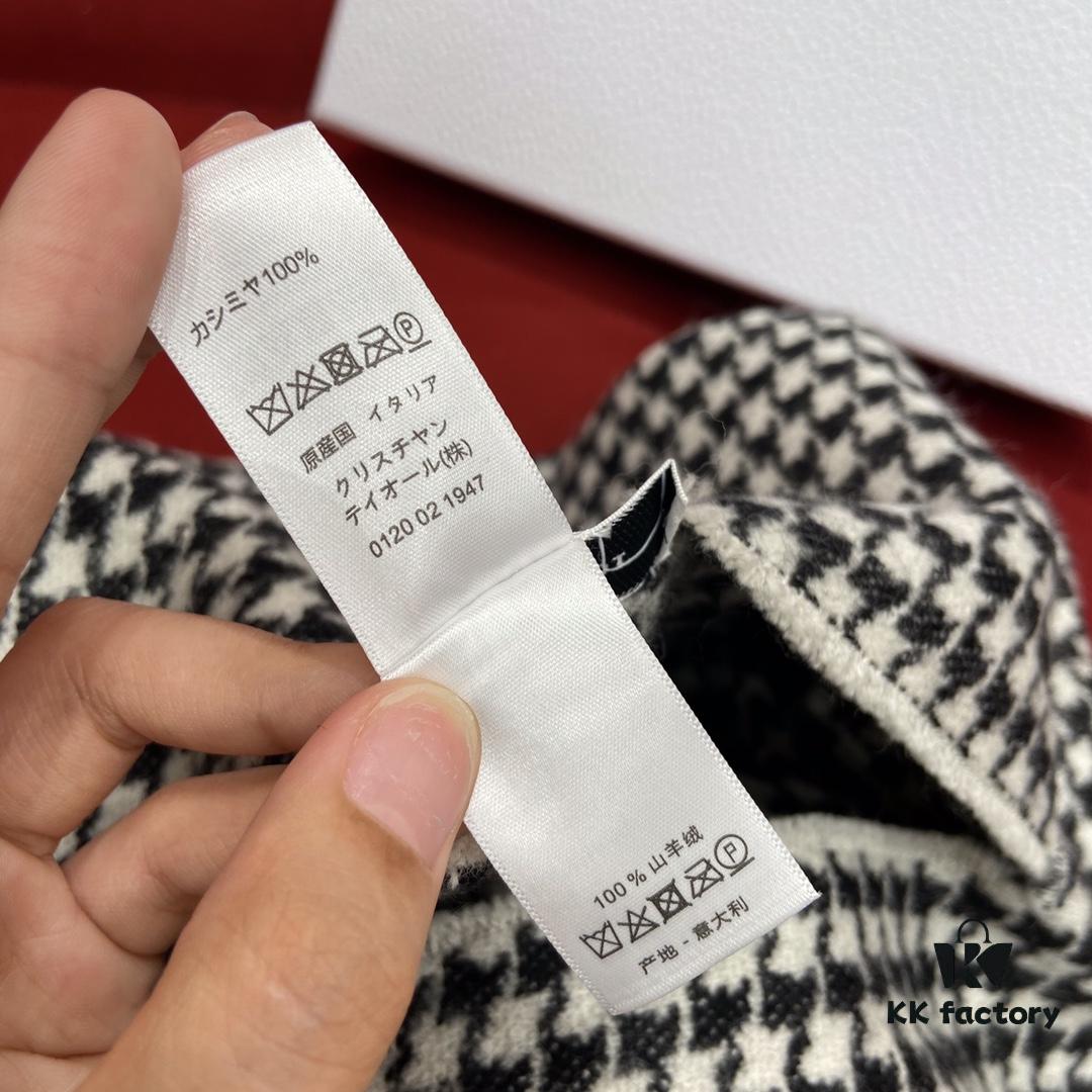 Dior Classic Chic Check Pure Cashmere Hooded Cape – Soft, Cozy and Skin-Friendly, Perfect for Stylish Looks