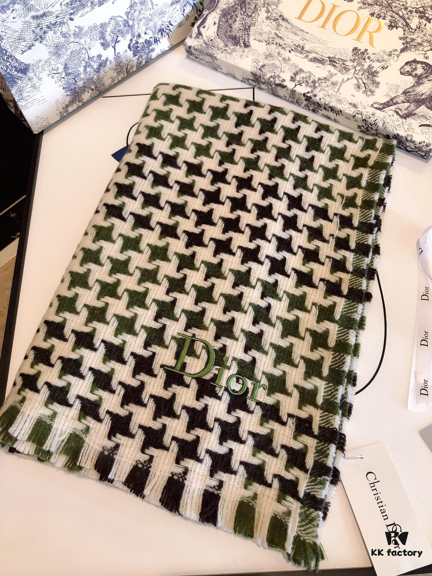 6931a8f8ccd8ab3d7af9d5eb Dior D House Houndstooth Z Street Style! Classic Logo Embroidery, Houndstooth Pattern Gradually Enlarging from Small to Large, Requiring Extremely High Craftsmanship. Perfect Color Matching, All Timelessly Stylish – A Must-Have in Every Color! Material: 100% Wool