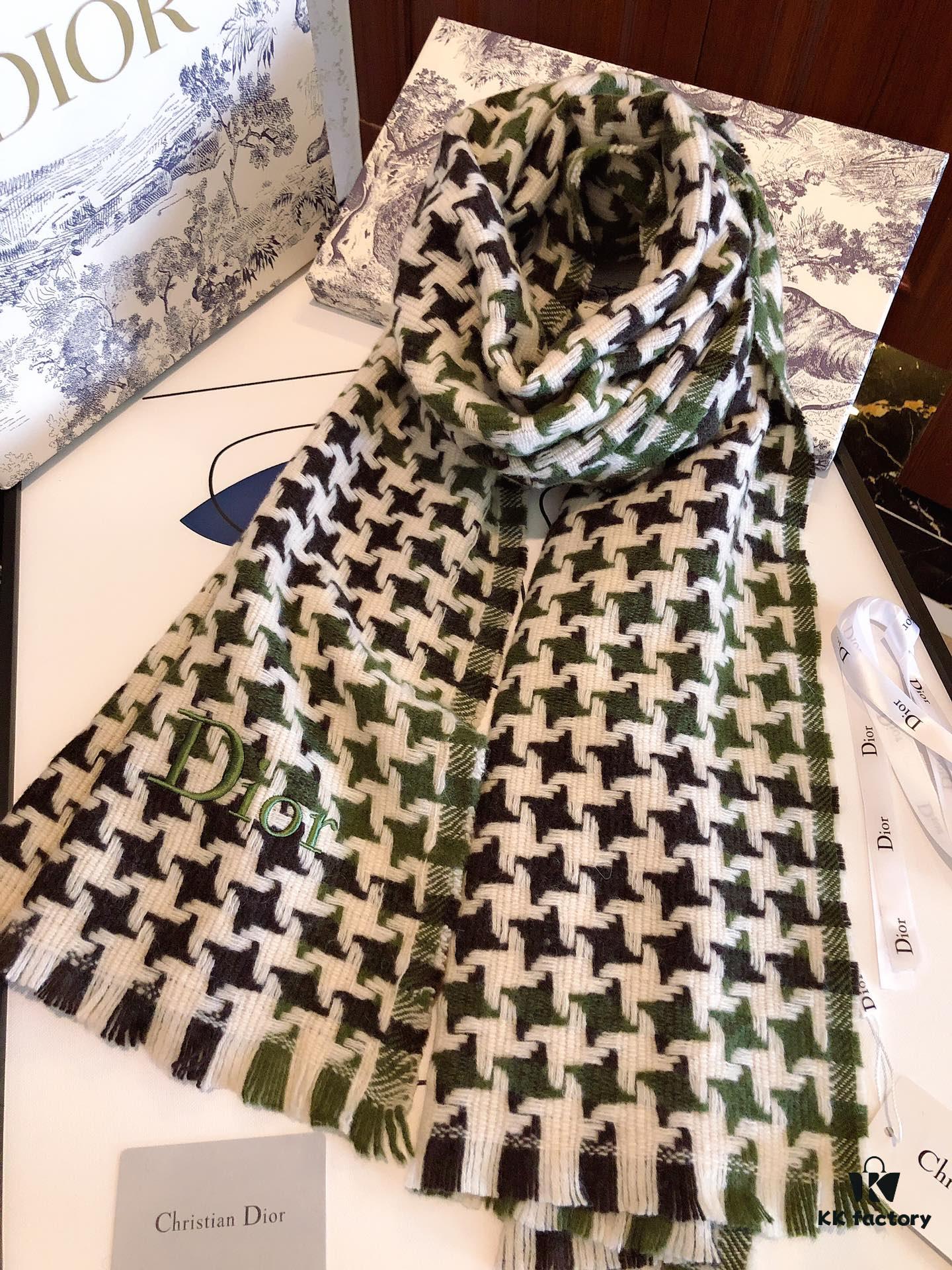 6931a8f8ccd8ab3d7af9d5ed Dior D House Houndstooth Z Street Style! Classic Logo Embroidery, Houndstooth Pattern Gradually Enlarging from Small to Large, Requiring Extremely High Craftsmanship. Perfect Color Matching, All Timelessly Stylish – A Must-Have in Every Color! Material: 100% Wool