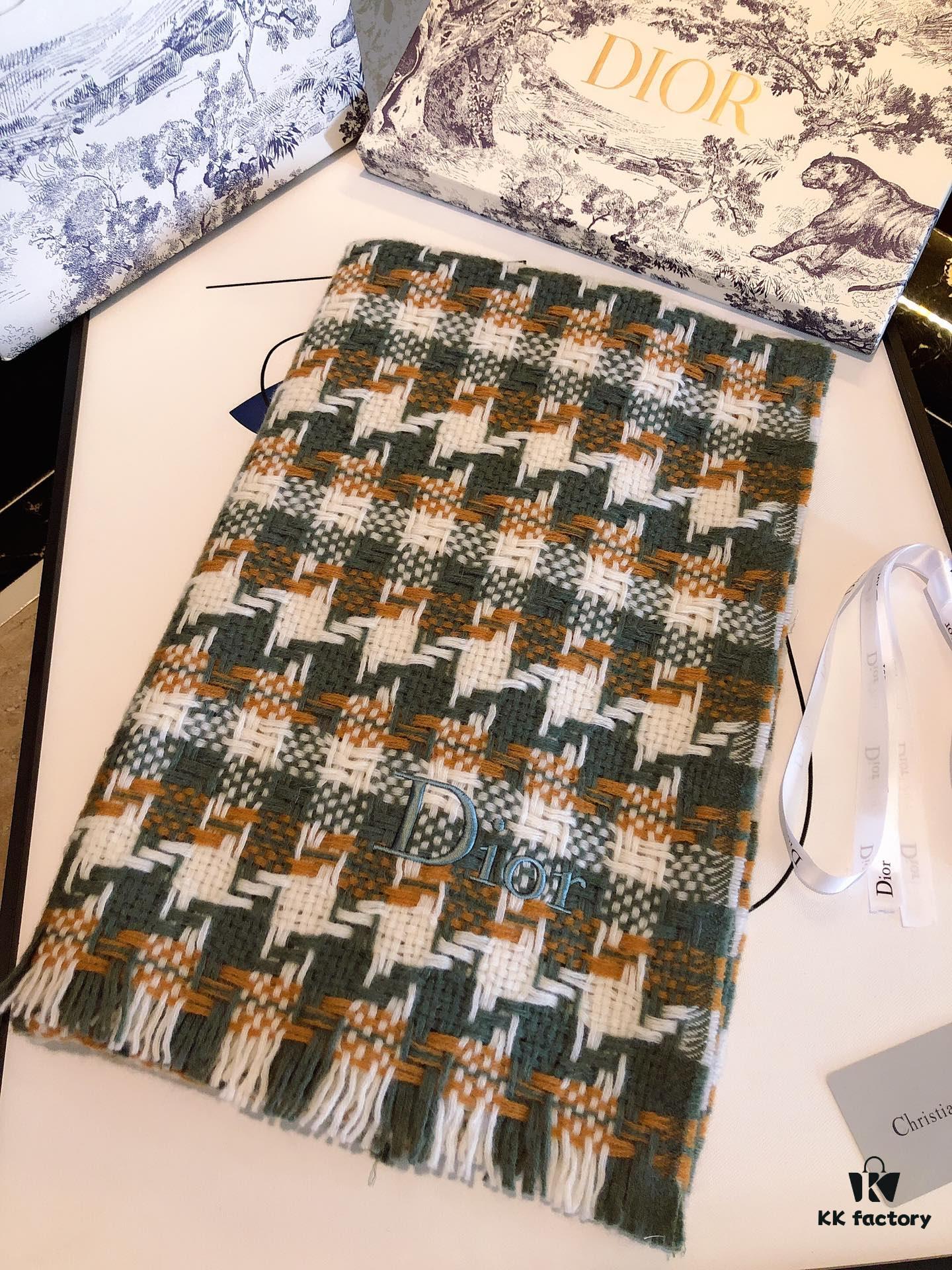 6931a8f9ccd8ab3d7af9d5f5 Dior D-House Houndstooth Z-Street Style! Classic logo embroidery, houndstooth pattern arranged from small to large, requiring extremely high craftsmanship. All four colorways are classically stylish—each one a must-have! Material: 100% wool