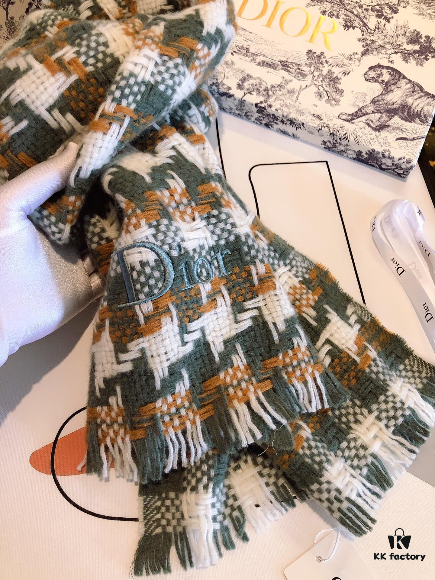 6931a8f9ccd8ab3d7af9d5f7 Dior D-House Houndstooth Z-Street Style! Classic logo embroidery, houndstooth pattern arranged from small to large, requiring extremely high craftsmanship. All four colorways are classically stylish—each one a must-have! Material: 100% wool