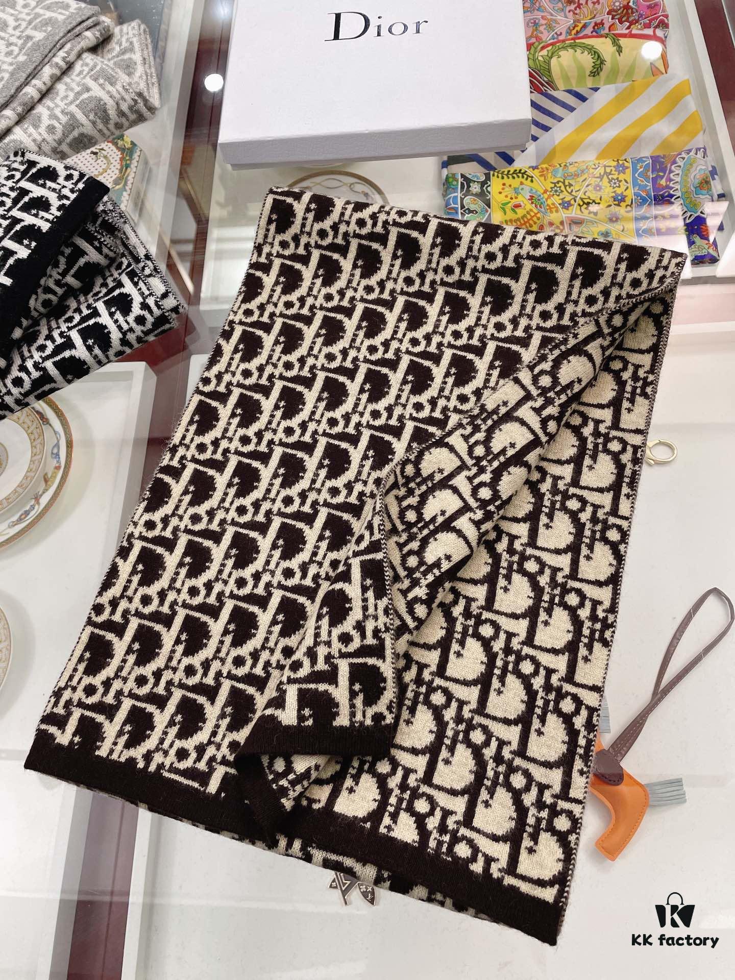 6931a8f9ccd8ab3d7af9d5fb Dior · Classic Autumn-Winter Knit Bicolor Jacquard Cashmere Scarf 30*200cm