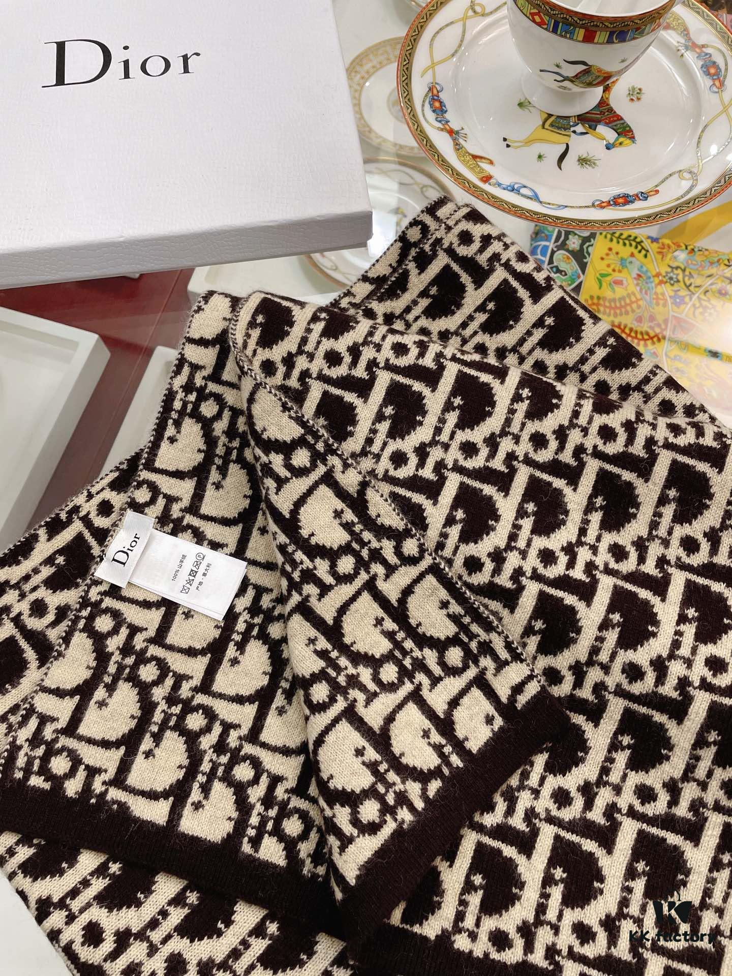 6931a8f9ccd8ab3d7af9d5ff Dior · Classic Autumn-Winter Knit Bicolor Jacquard Cashmere Scarf 30*200cm