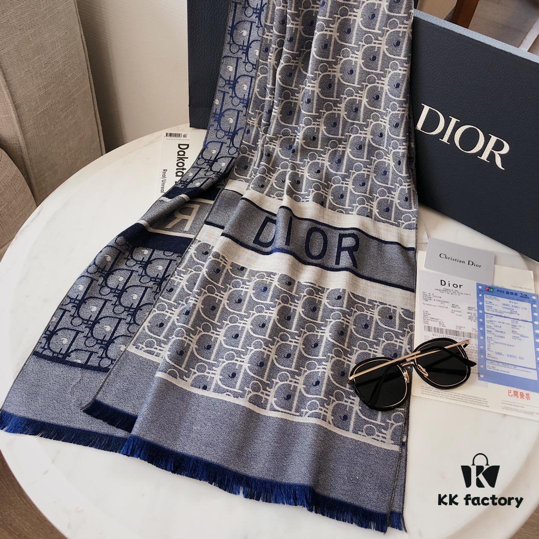 6931a8faccd8ab3d7af9d607 Premium Blue Dior-Style Packaging, Includes Card, Ribbon, Invoice, UnionPay Gift Set 🌹 Export Surplus from Italy, Once Sold Out, No Restocking. High-Quality Tencel Cotton Jacquard Scarf, Suitable for All Seasons, Soft and Skin-Friendly. 4 Designs, 8 Colors Each, Limited Stock Under 50,000 Pieces. Size: Approx. 180×70 cm. Wholesale Orders Welcome for Boutiques