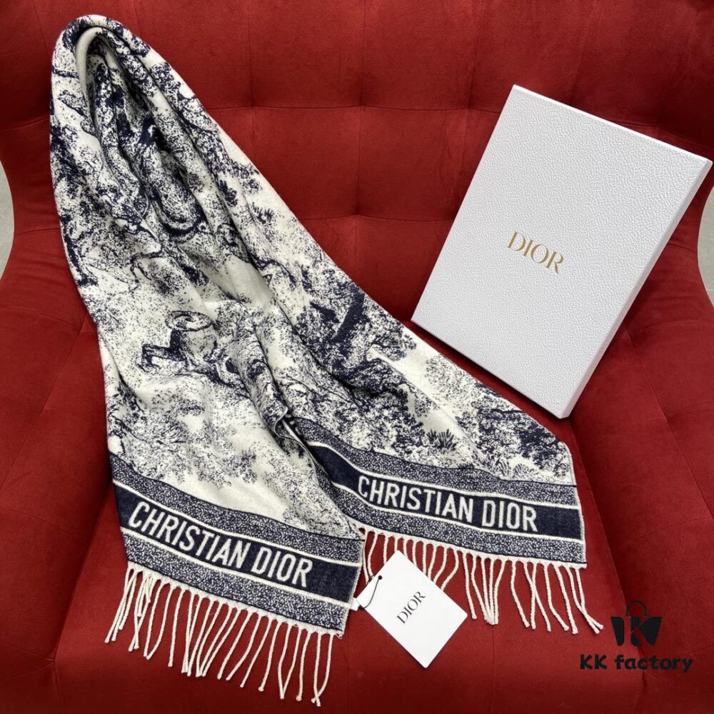 6931a8ffccd8ab3d7af9d65d Ruyi Print Dior-style Practical Shawl Everyone Should Own