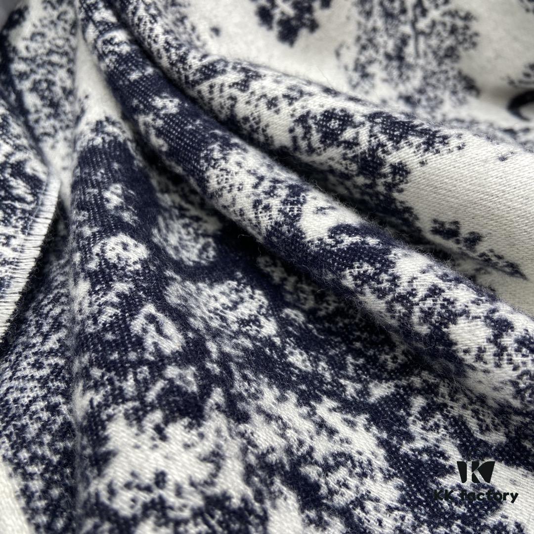 6931a8ffccd8ab3d7af9d660 Ruyi Print Dior-style Practical Shawl Everyone Should Own