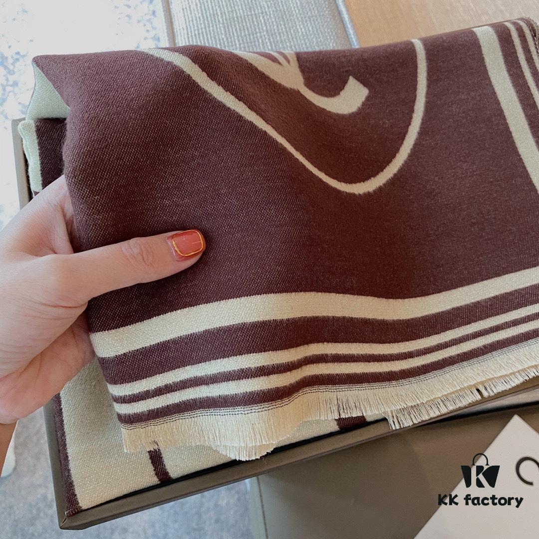 6931a901ccd8ab3d7af9d67b Cashmere Blend CHANEL (Chanel) 💋💋💋 Elegant Classic Chanel Logo